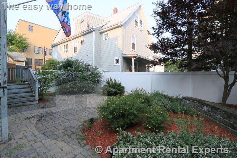 21 Chandler St, Davis Square