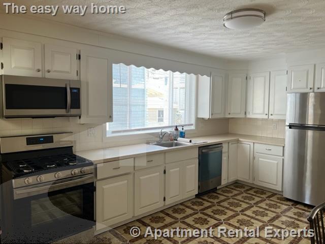 108 Powderhouse Blvd, Davis Square