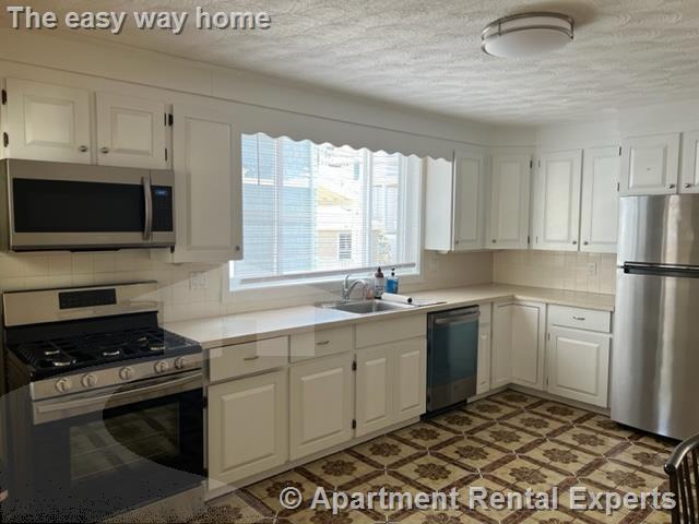 108 Powderhouse Blvd, Davis Square