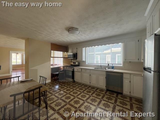 108 Powderhouse Blvd, Davis Square