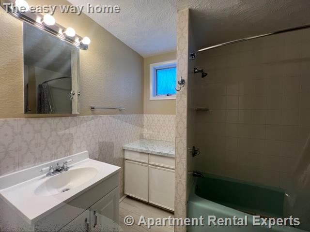 108 Powderhouse Blvd, Davis Square