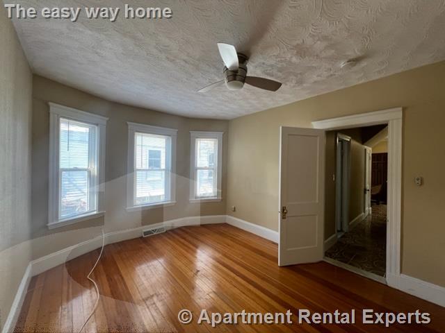 108 Powderhouse Blvd, Davis Square