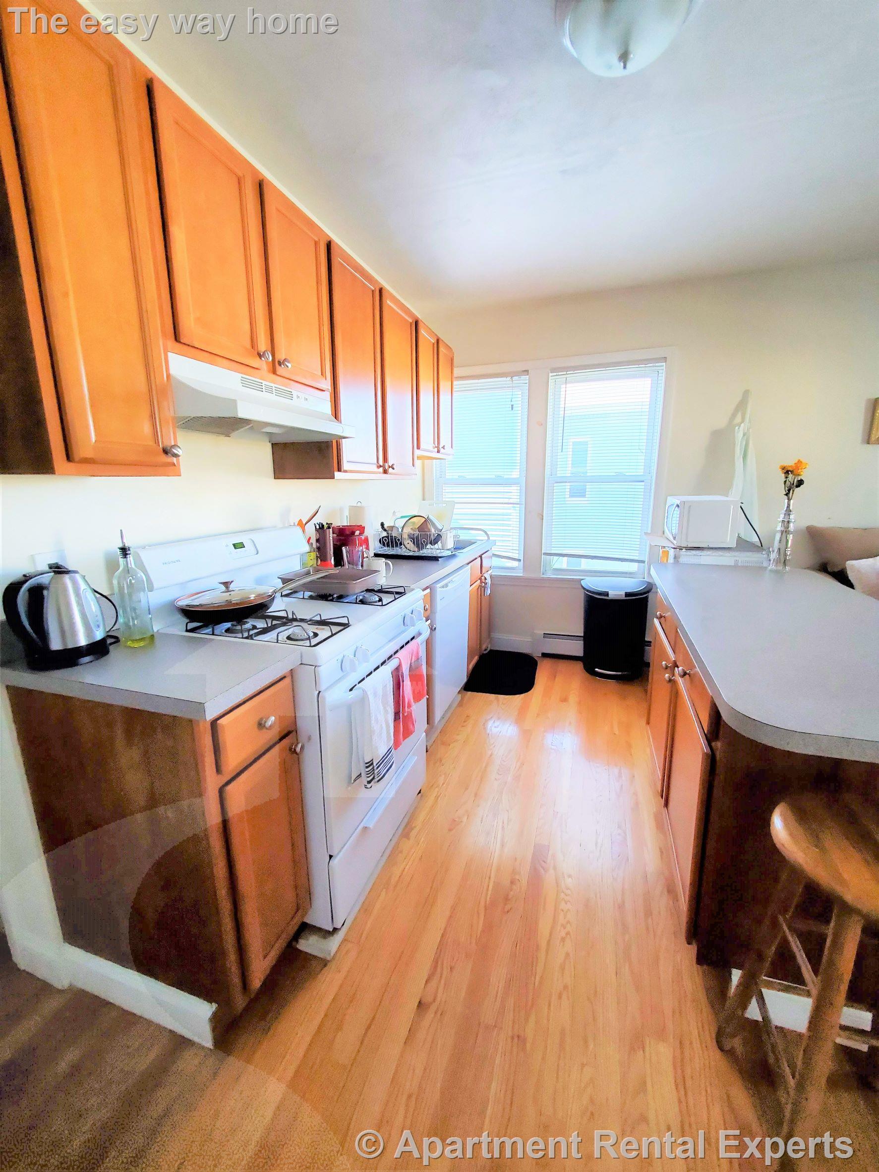 389.5 Columbia St, Inman Square