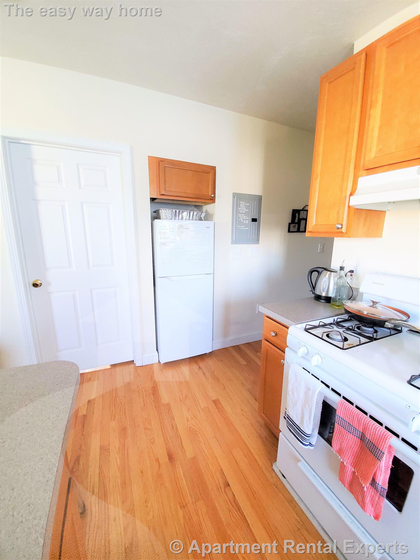 389.5 Columbia St, Inman Square