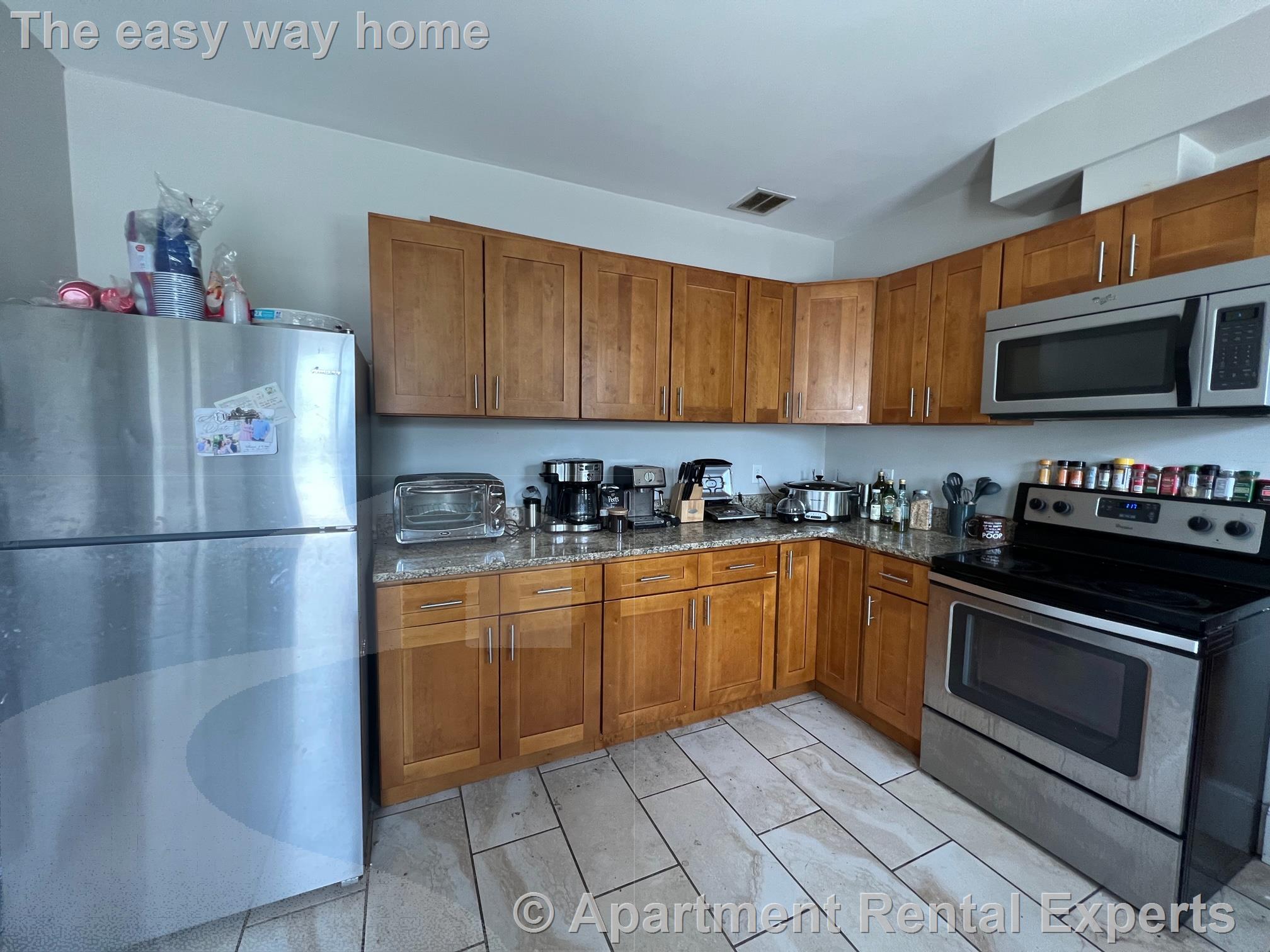 572 High St, West Medford