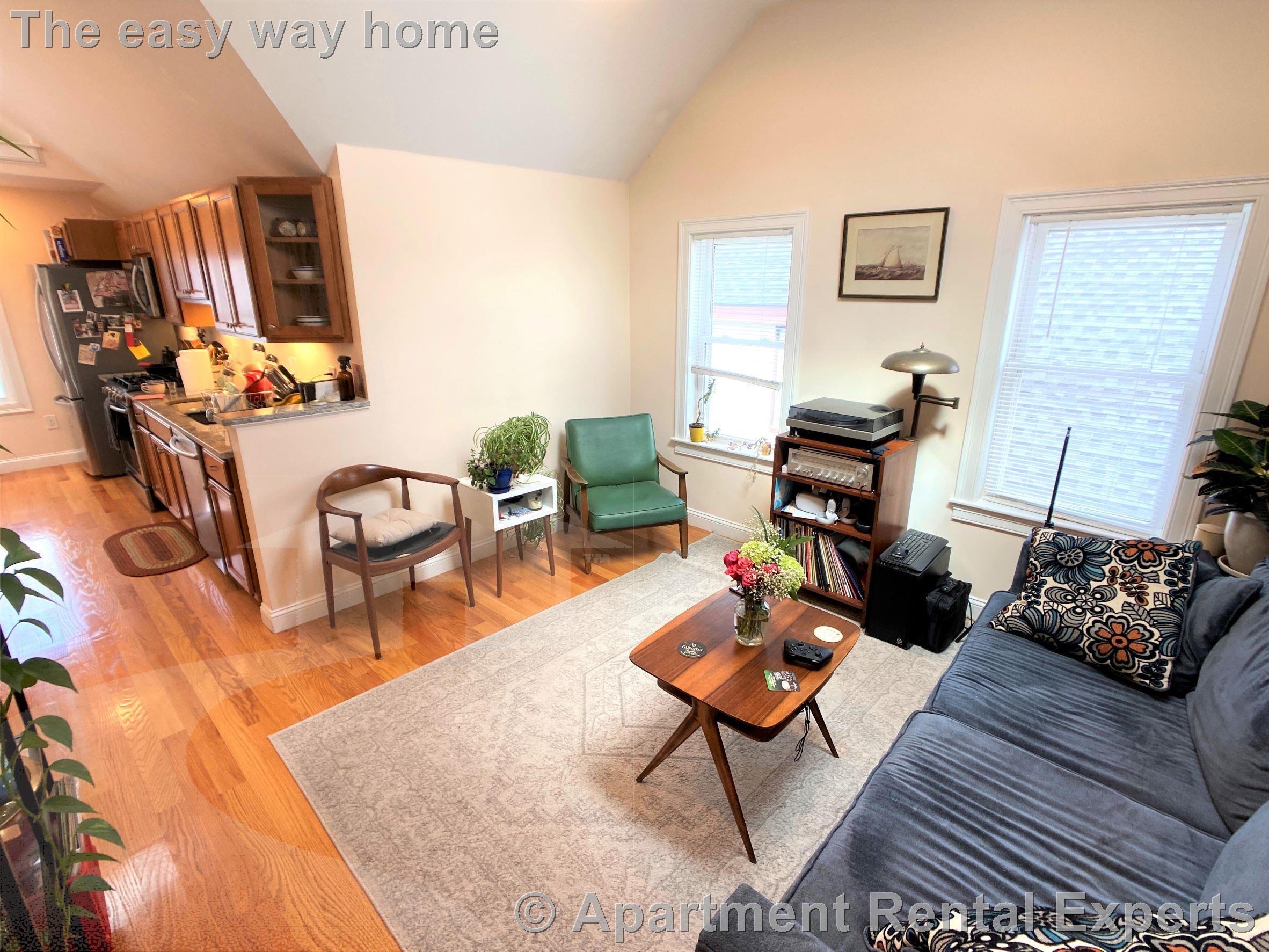 537 Main St, Magoun Square