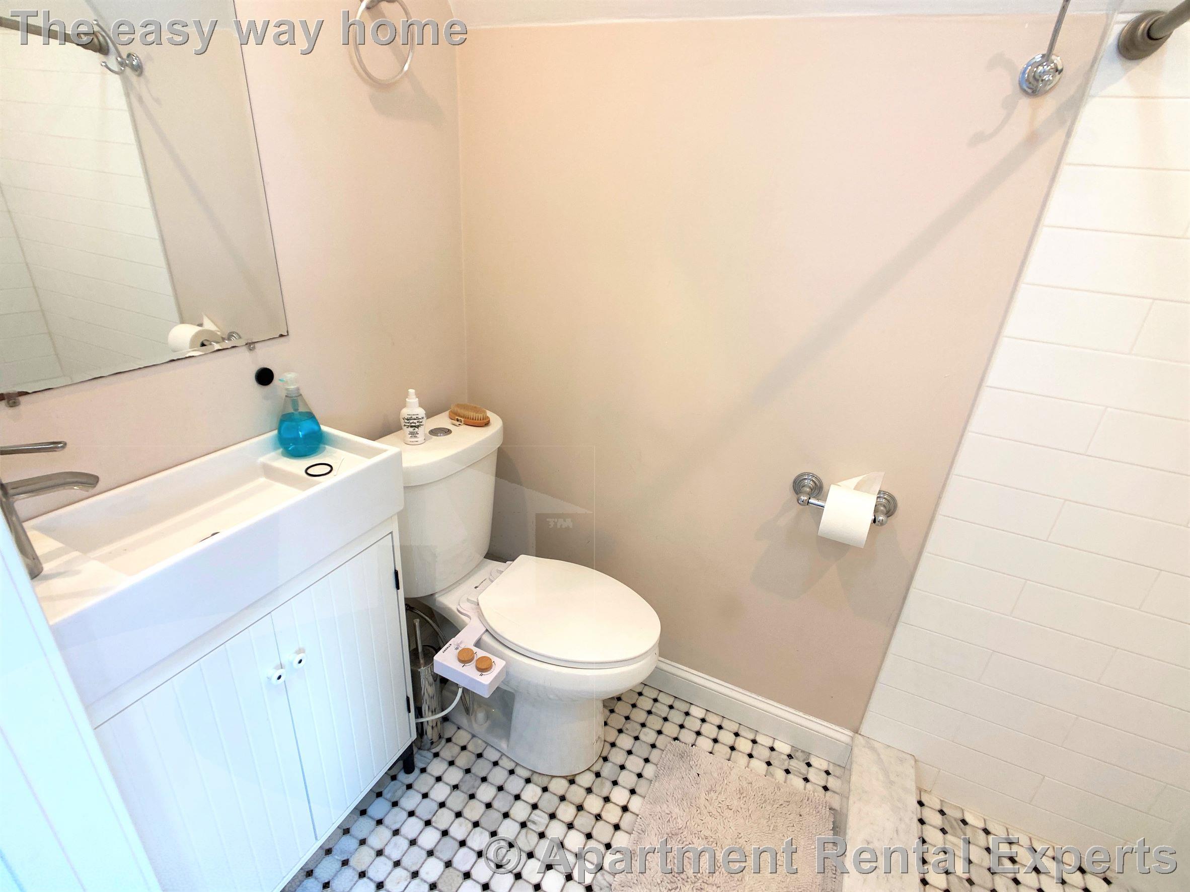 537 Main St, Magoun Square