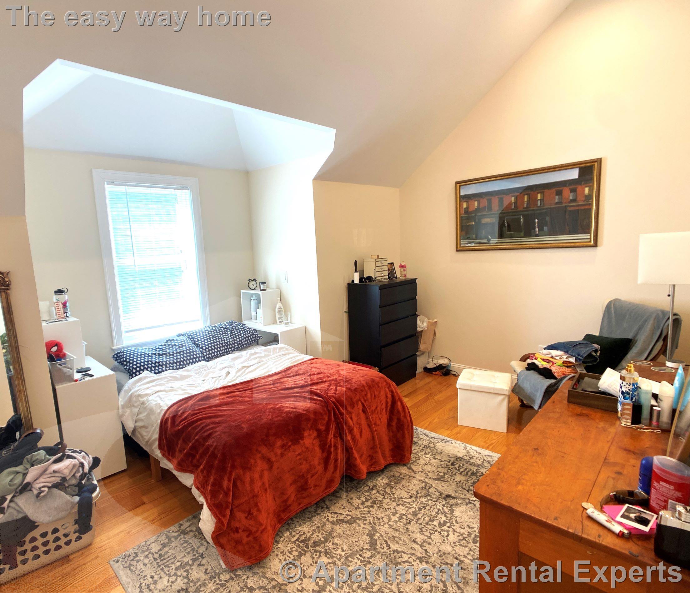 537 Main St, Magoun Square