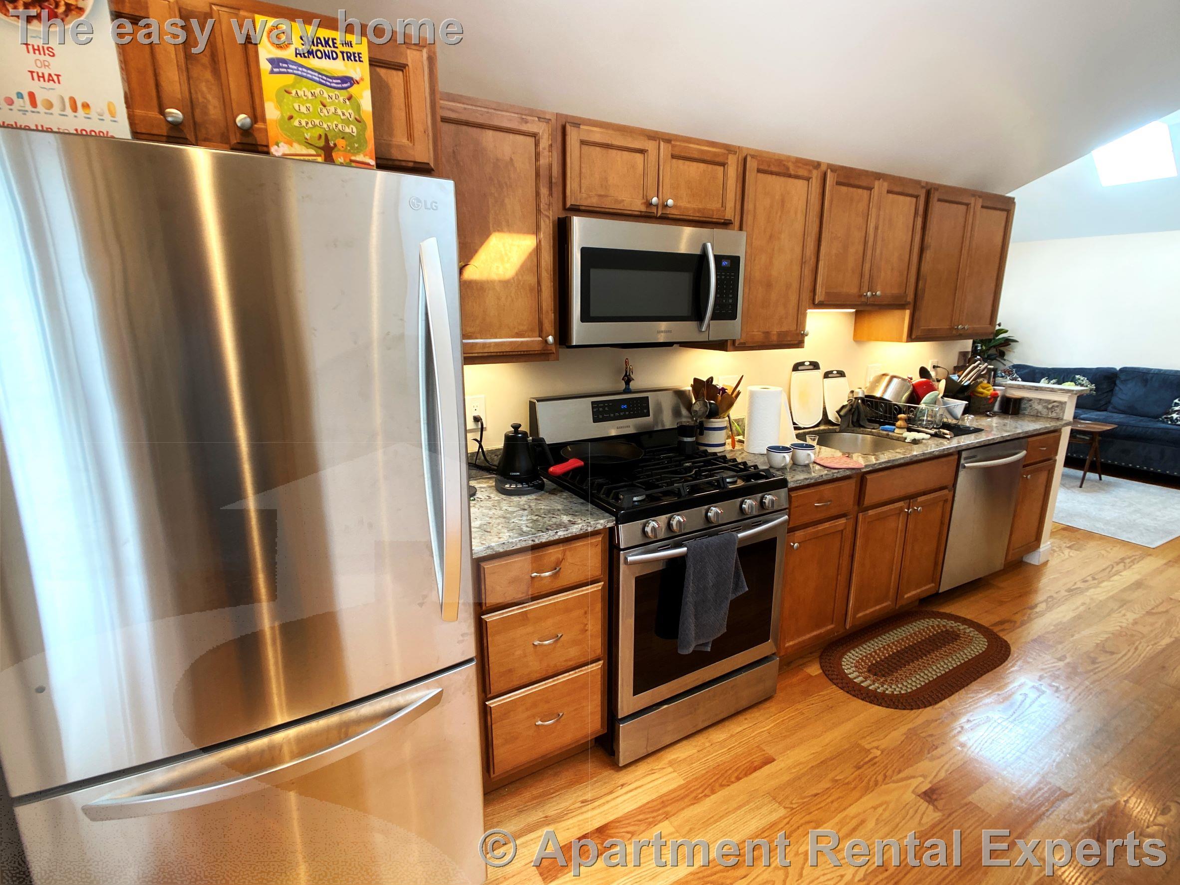 537 Main St, Magoun Square