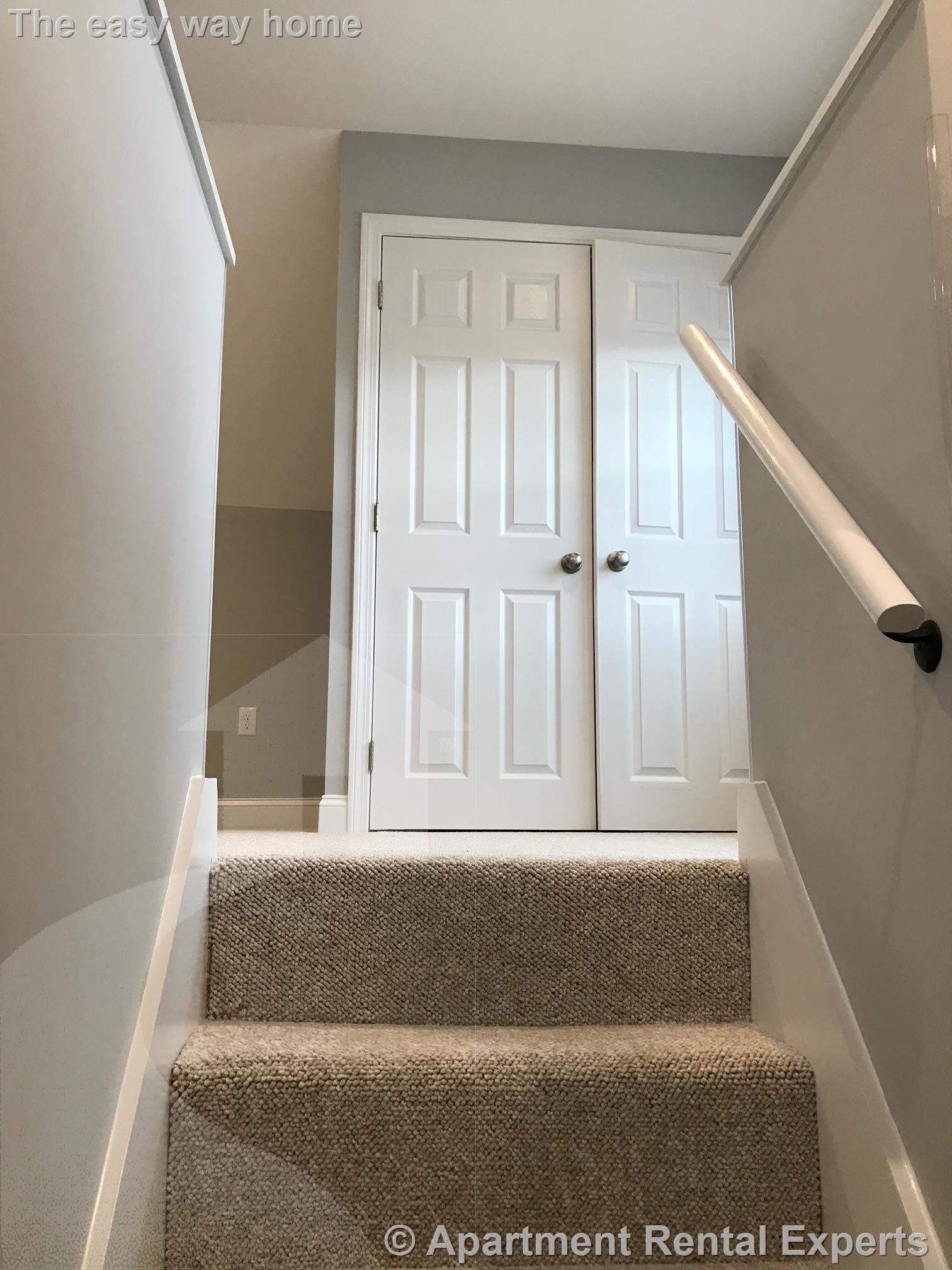 8 Bradford Ave, Tufts