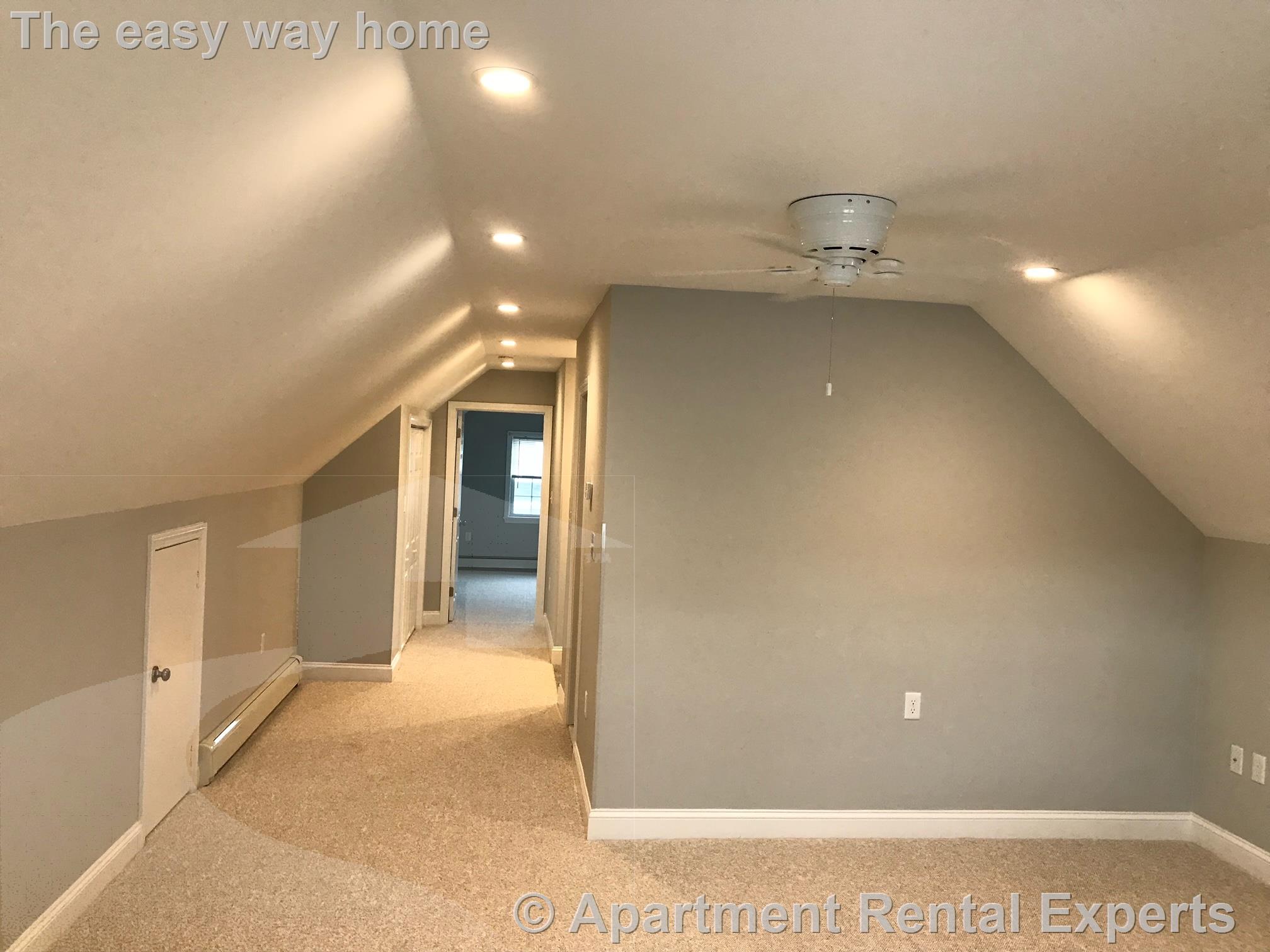 8 Bradford Ave, Tufts