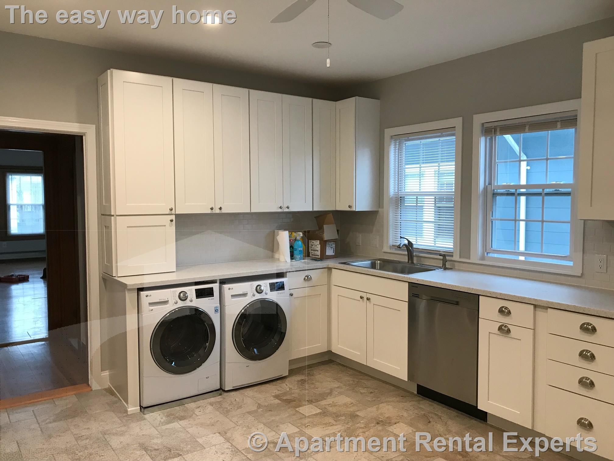 8 Bradford Ave, Tufts