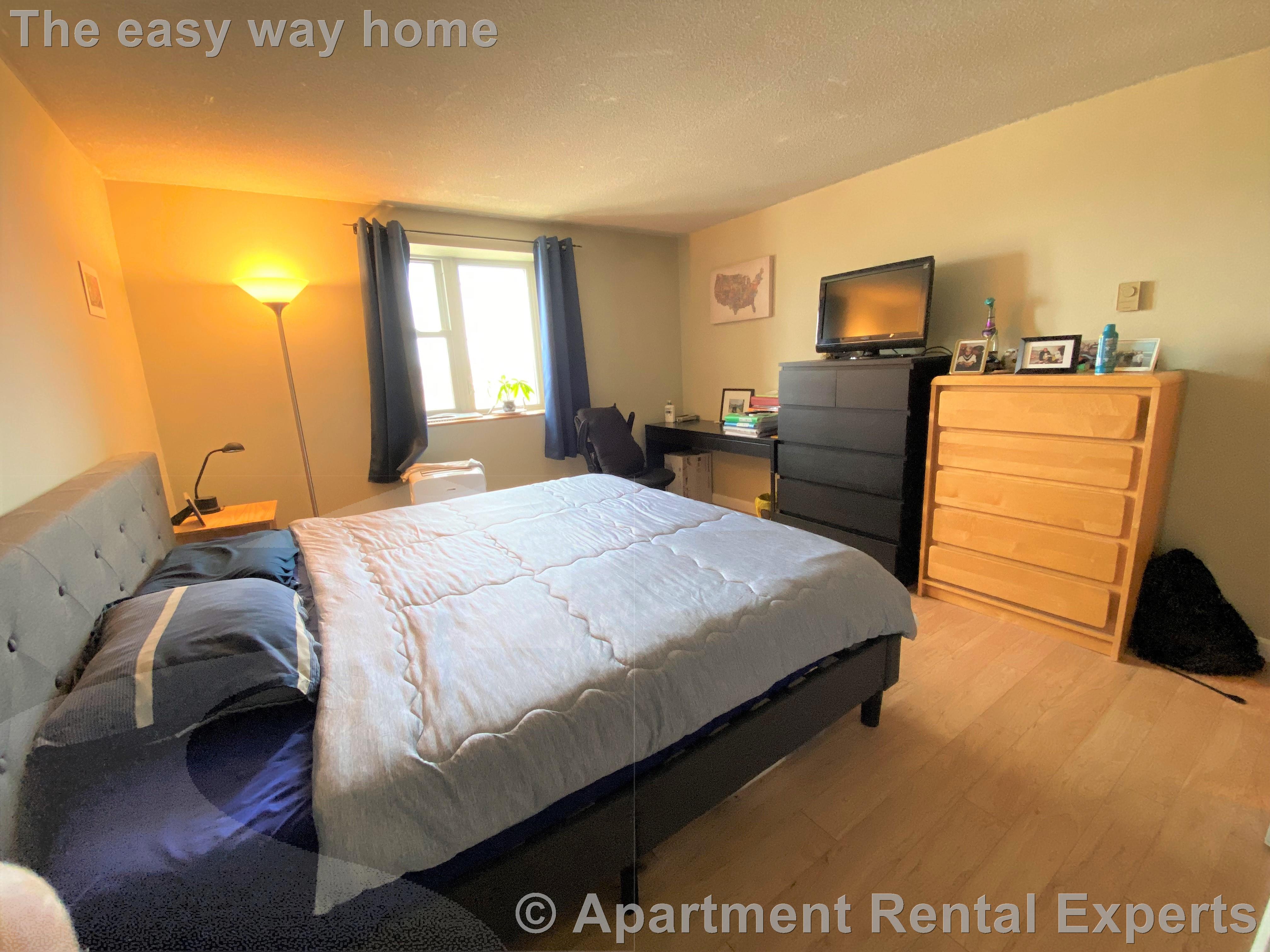 94 Beacon St, Ward Two