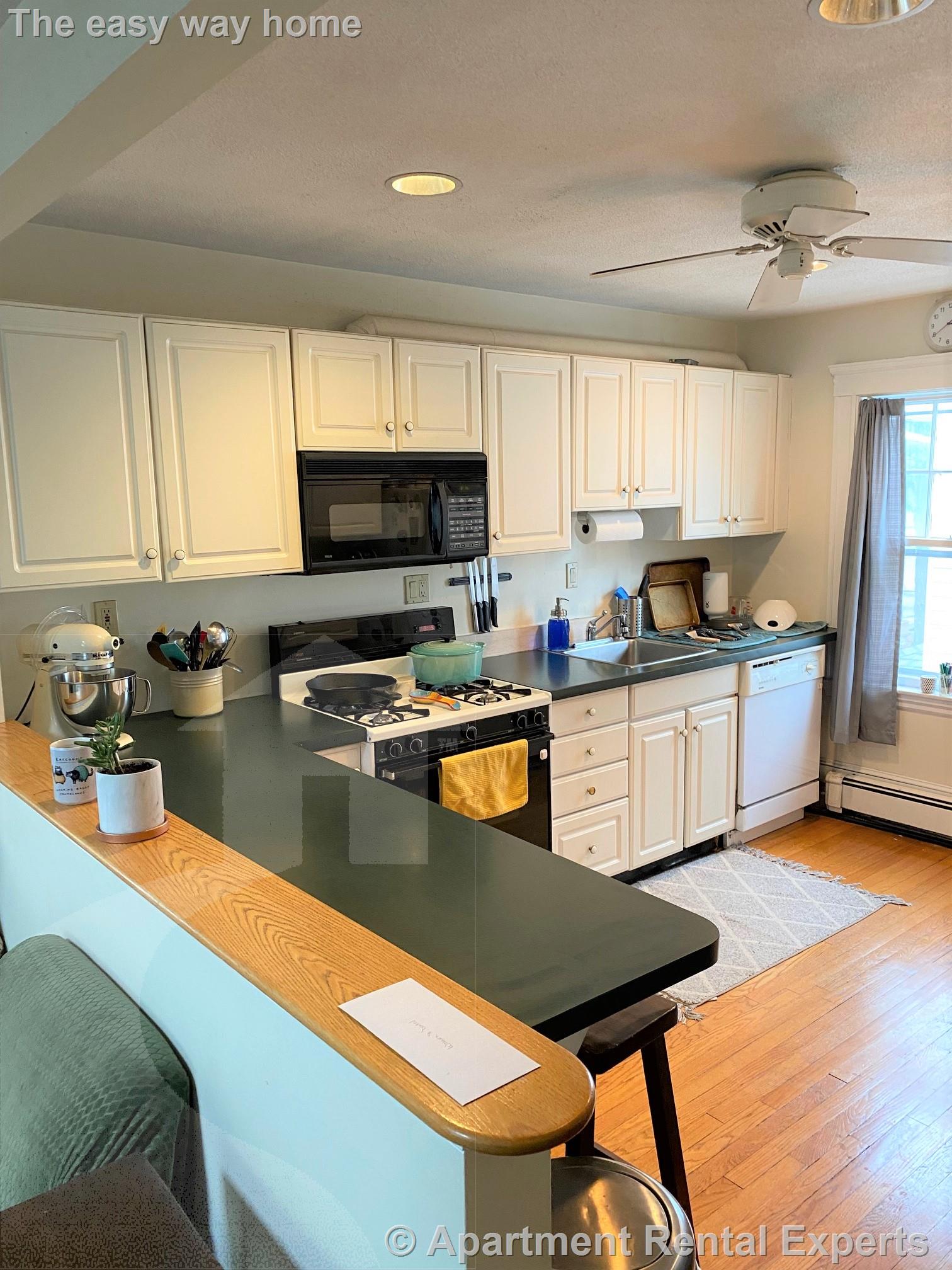 18 Woburn St, West Medford