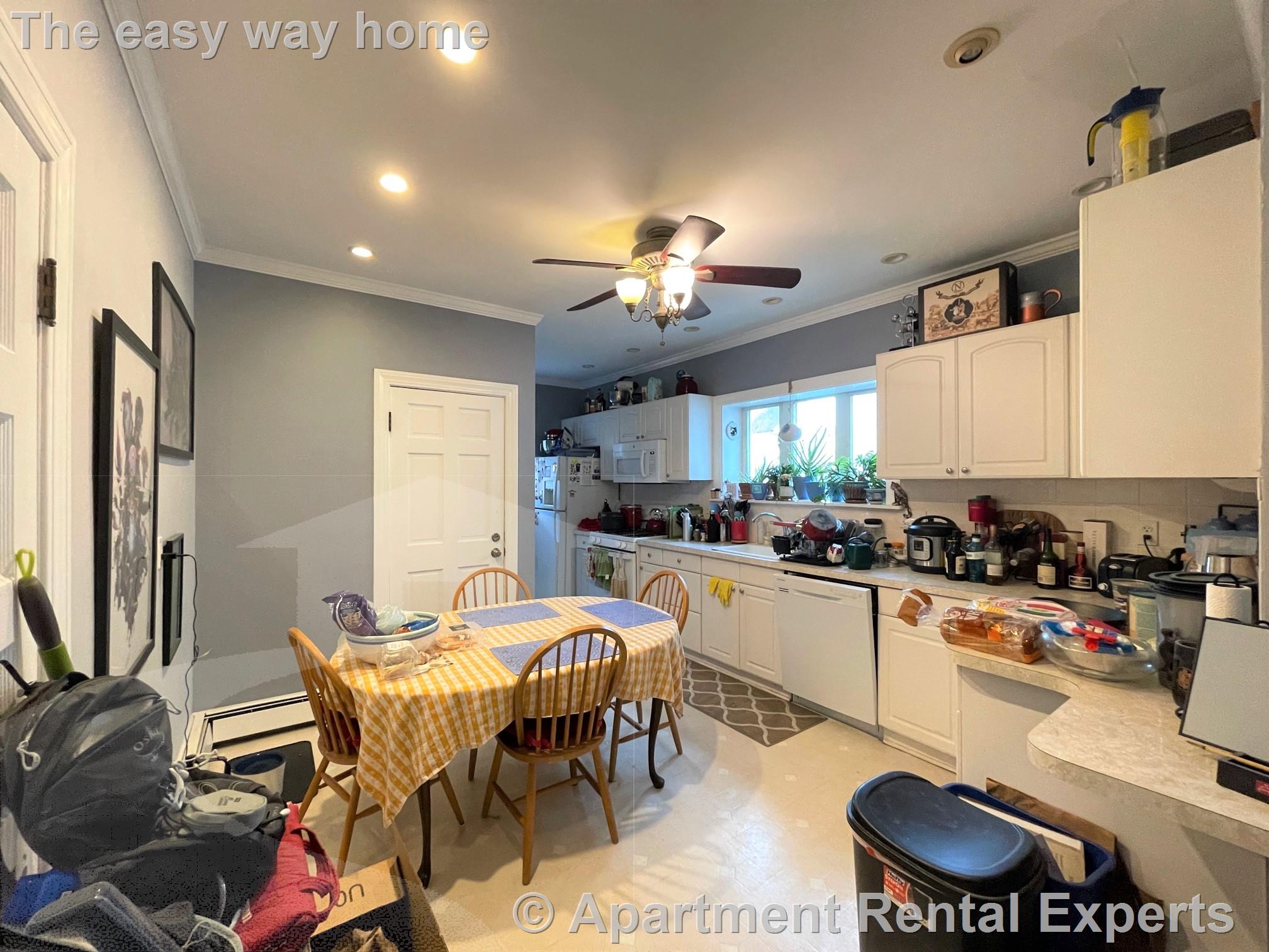 20 Moore St, Davis Square