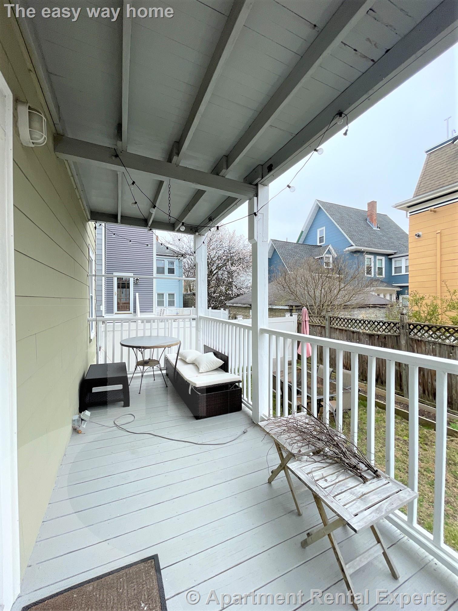 20 Moore St, Davis Square