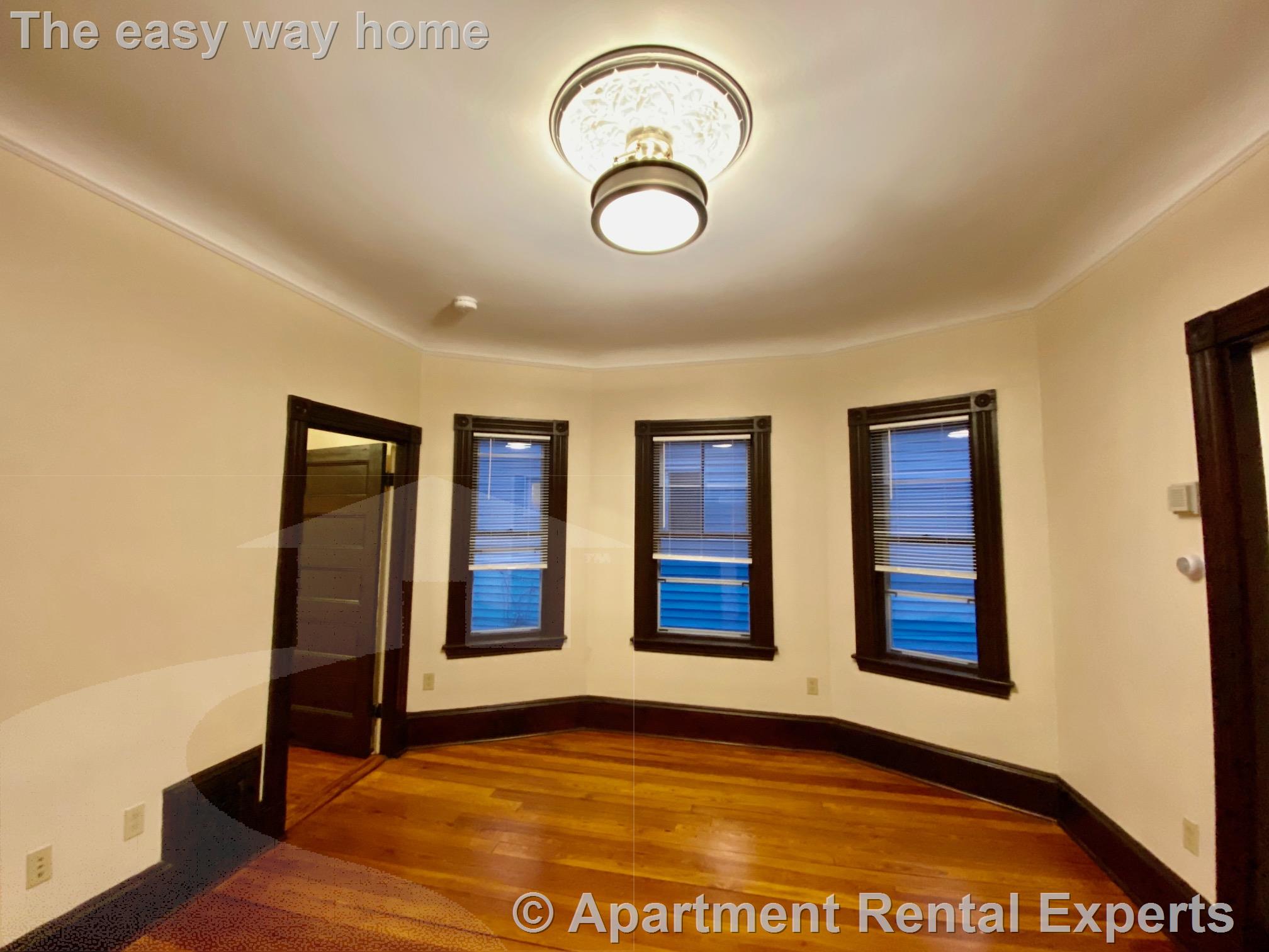 15 Lesley Ave, Davis Square