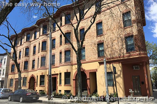 108 Willow St, Inman Square