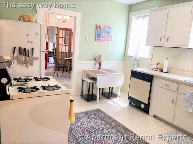 24 Central Rd, Spring Hill