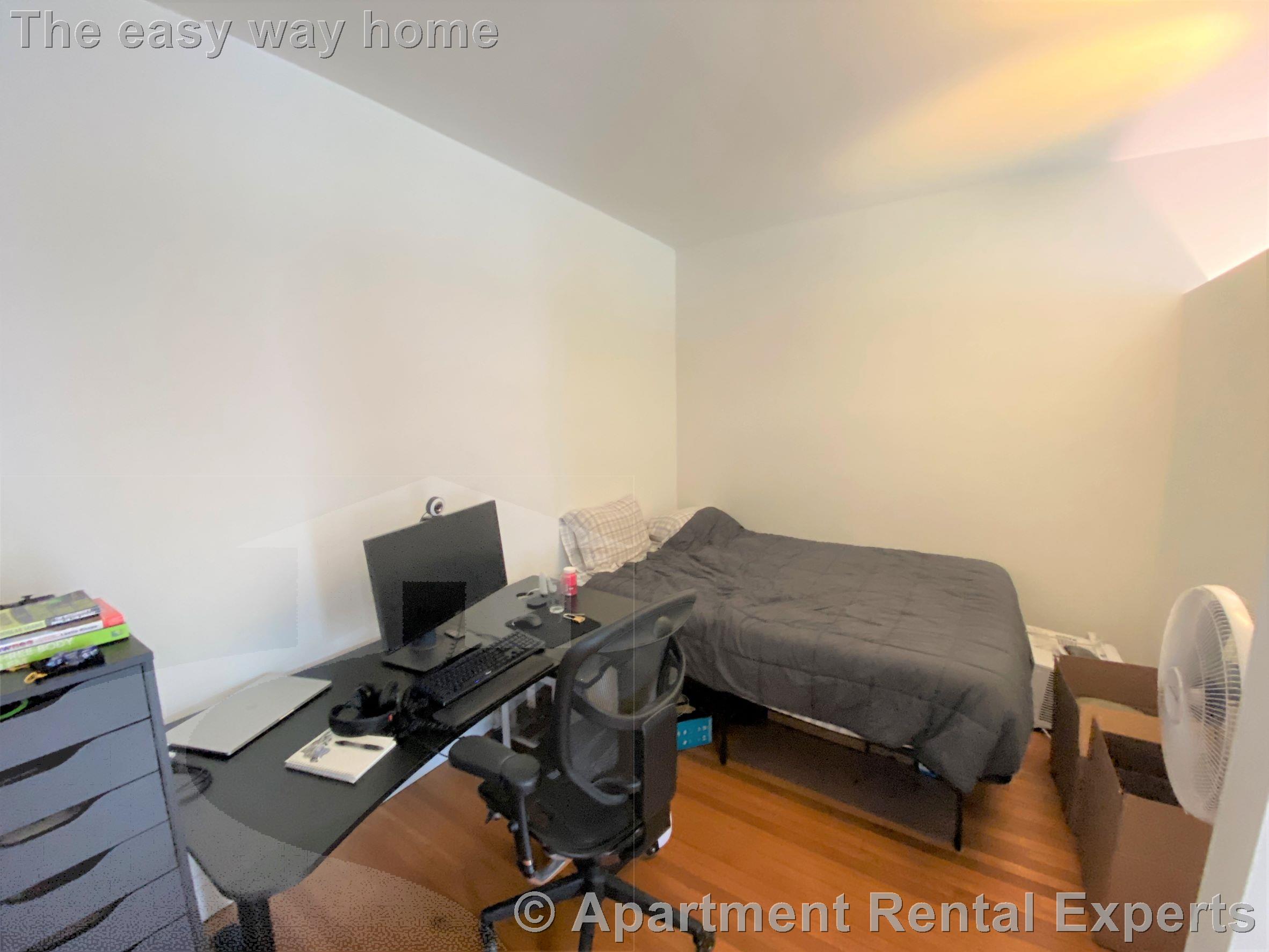 18 Centre St, Central Square