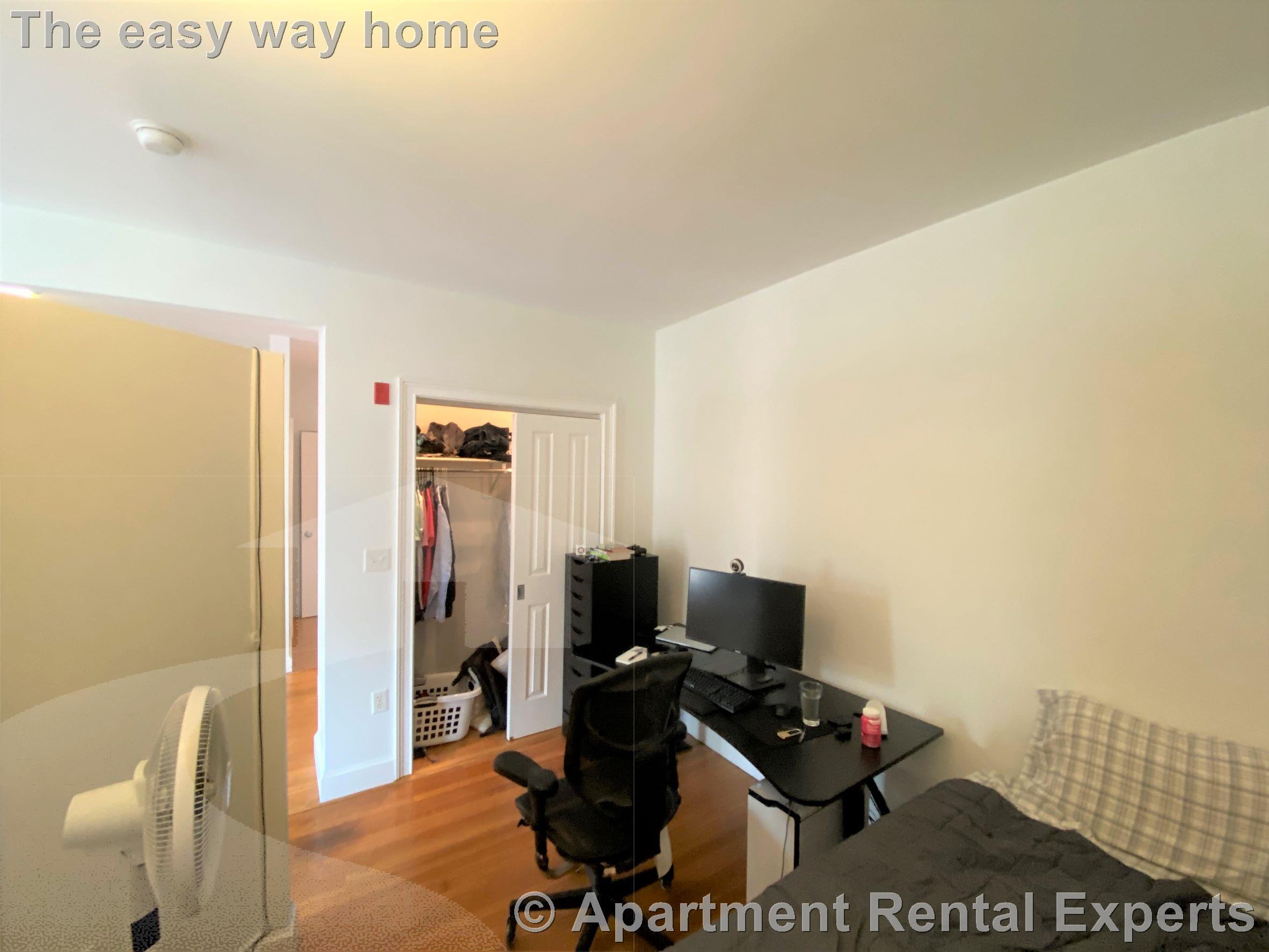 18 Centre St, Central Square