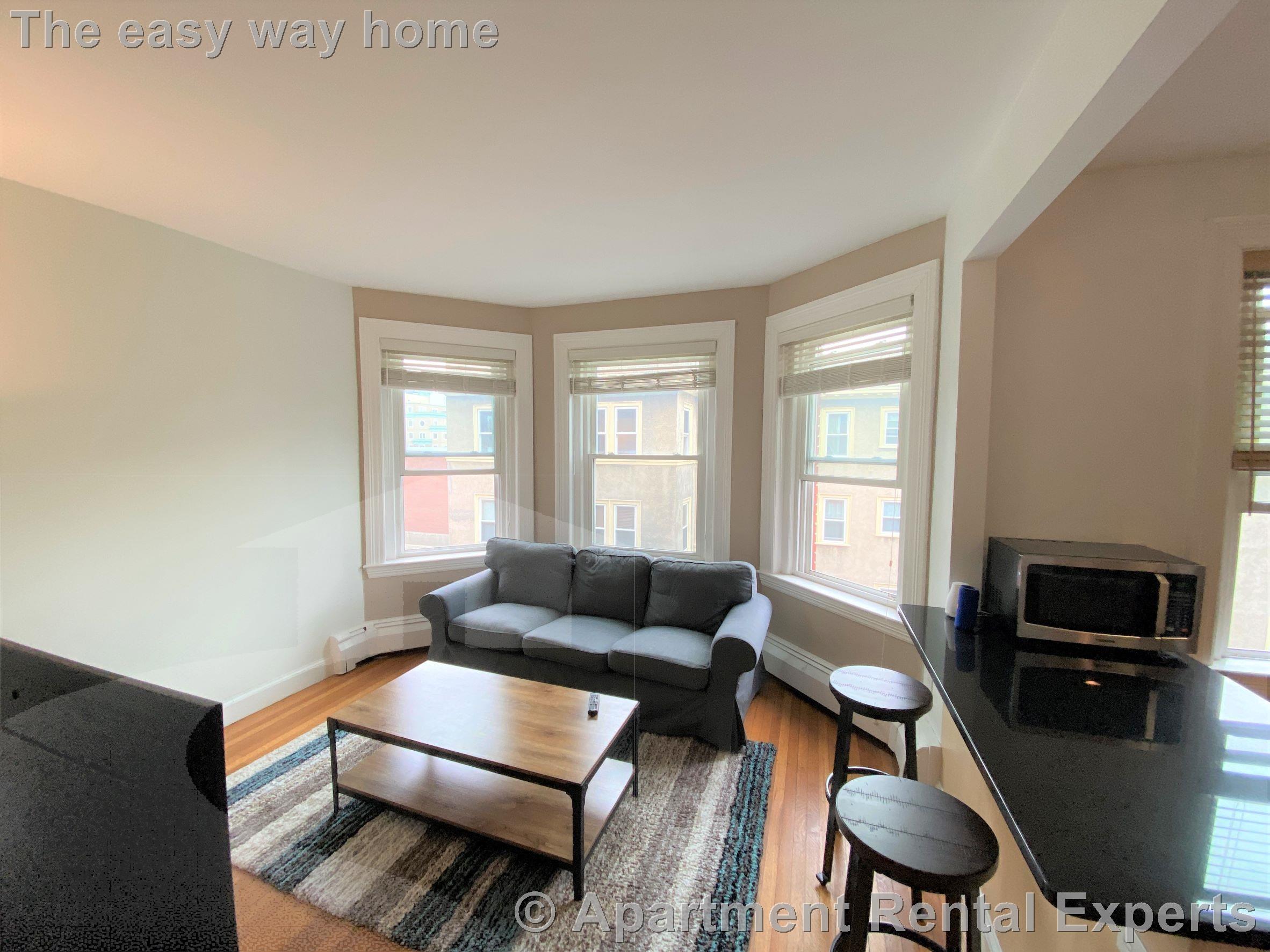 18 Centre St, Central Square