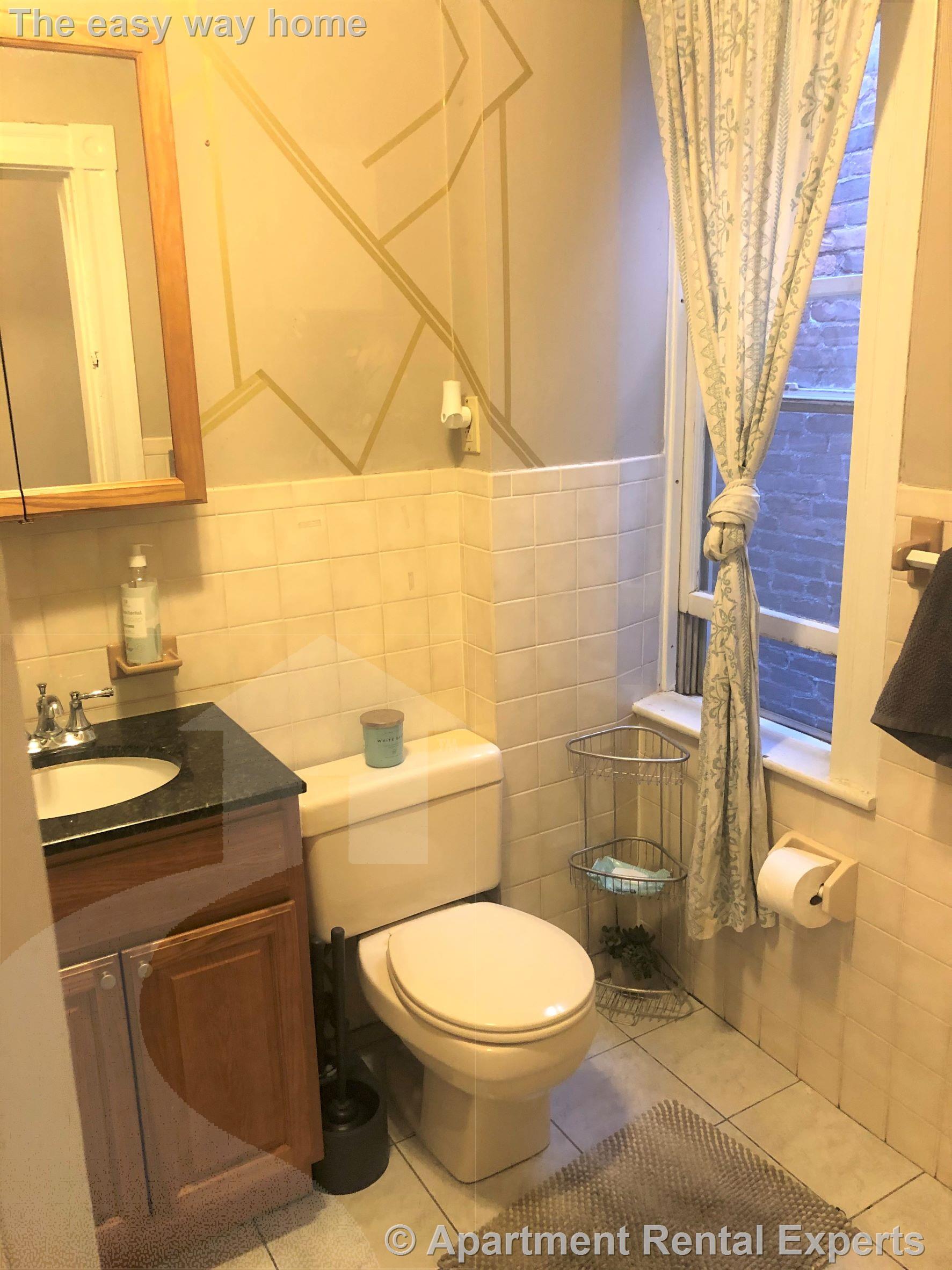 202 Pearl St, Winter Hill