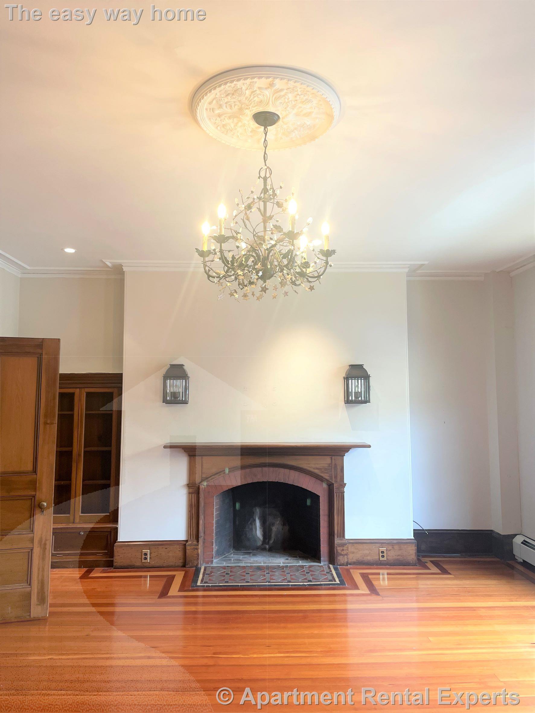 370 Marlborough St, Back Bay