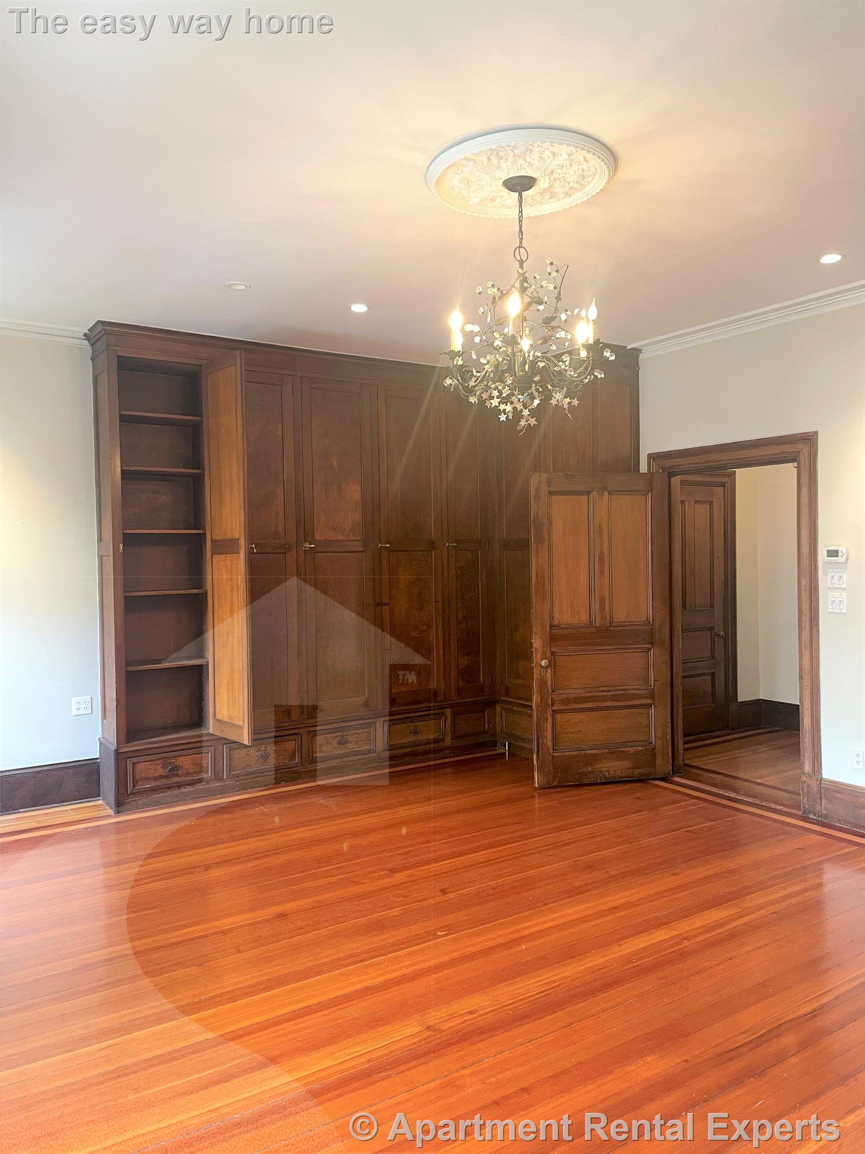 370 Marlborough St, Back Bay