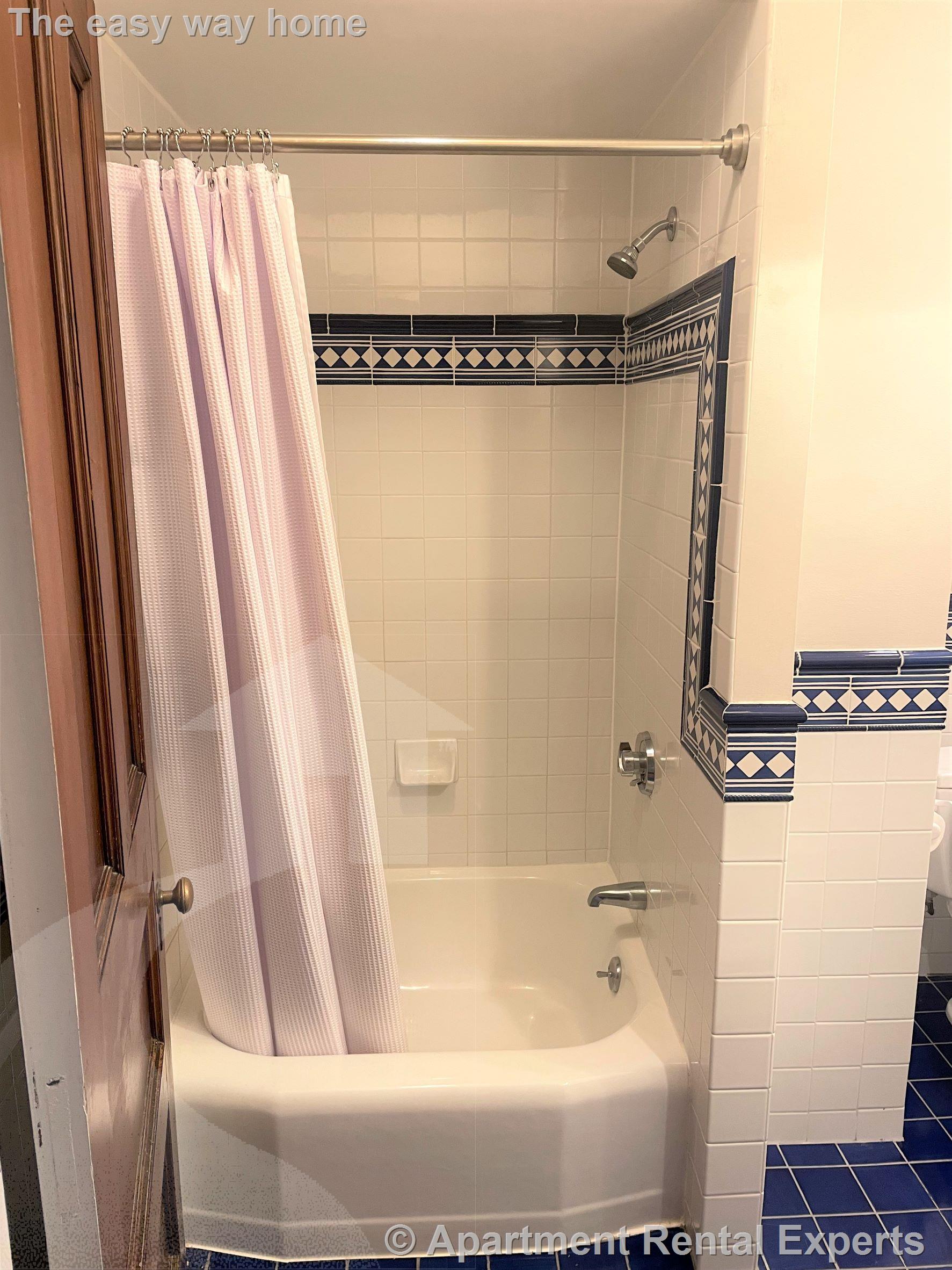 370 Marlborough St, Back Bay