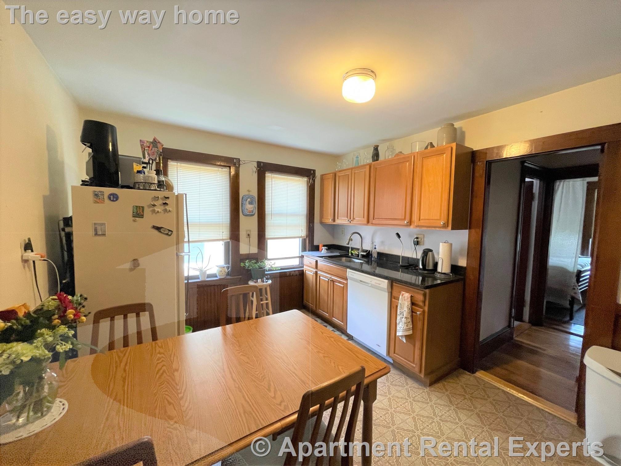 14 Winslow Ave, Davis Square