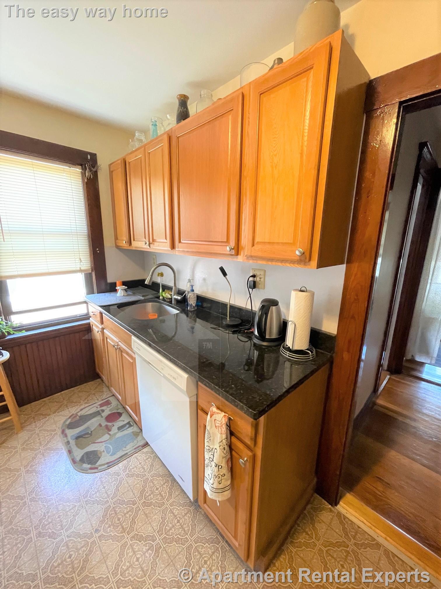 14 Winslow Ave, Davis Square