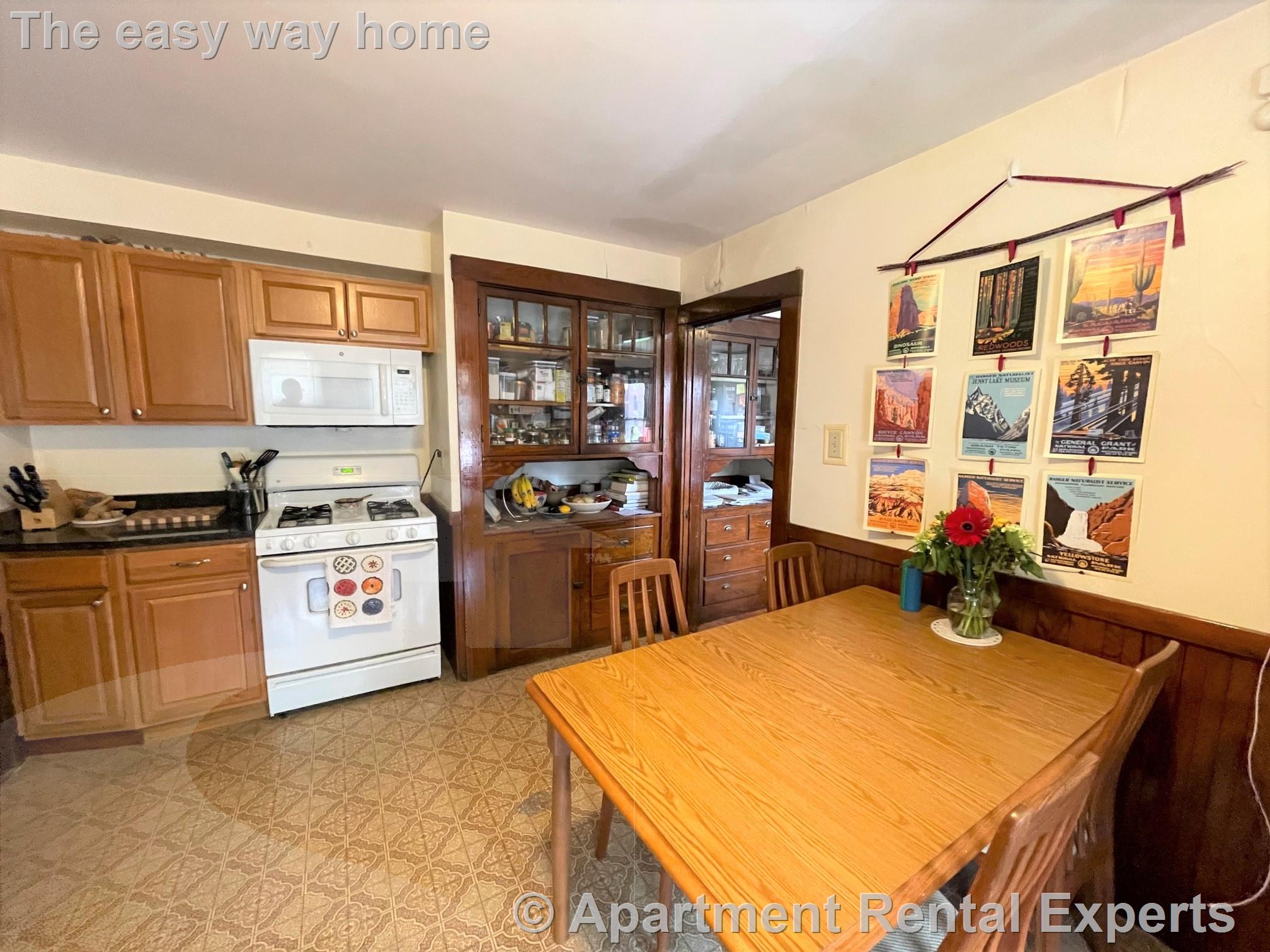 14 Winslow Ave, Davis Square