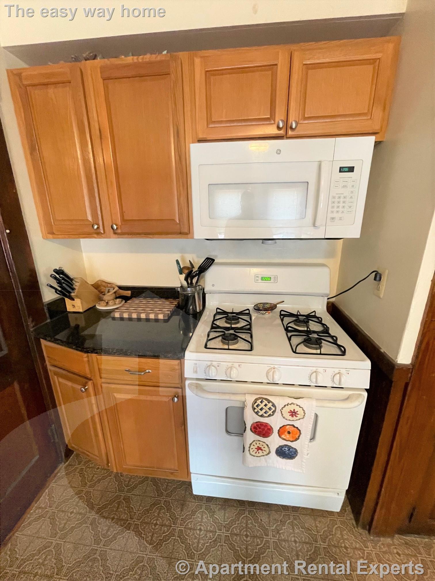 14 Winslow Ave, Davis Square