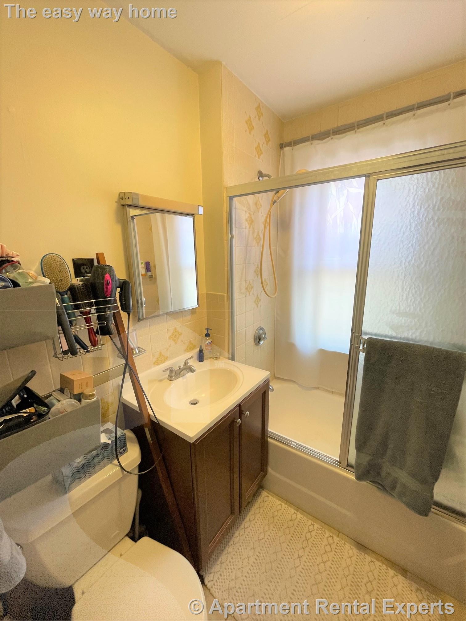 14 Winslow Ave, Davis Square