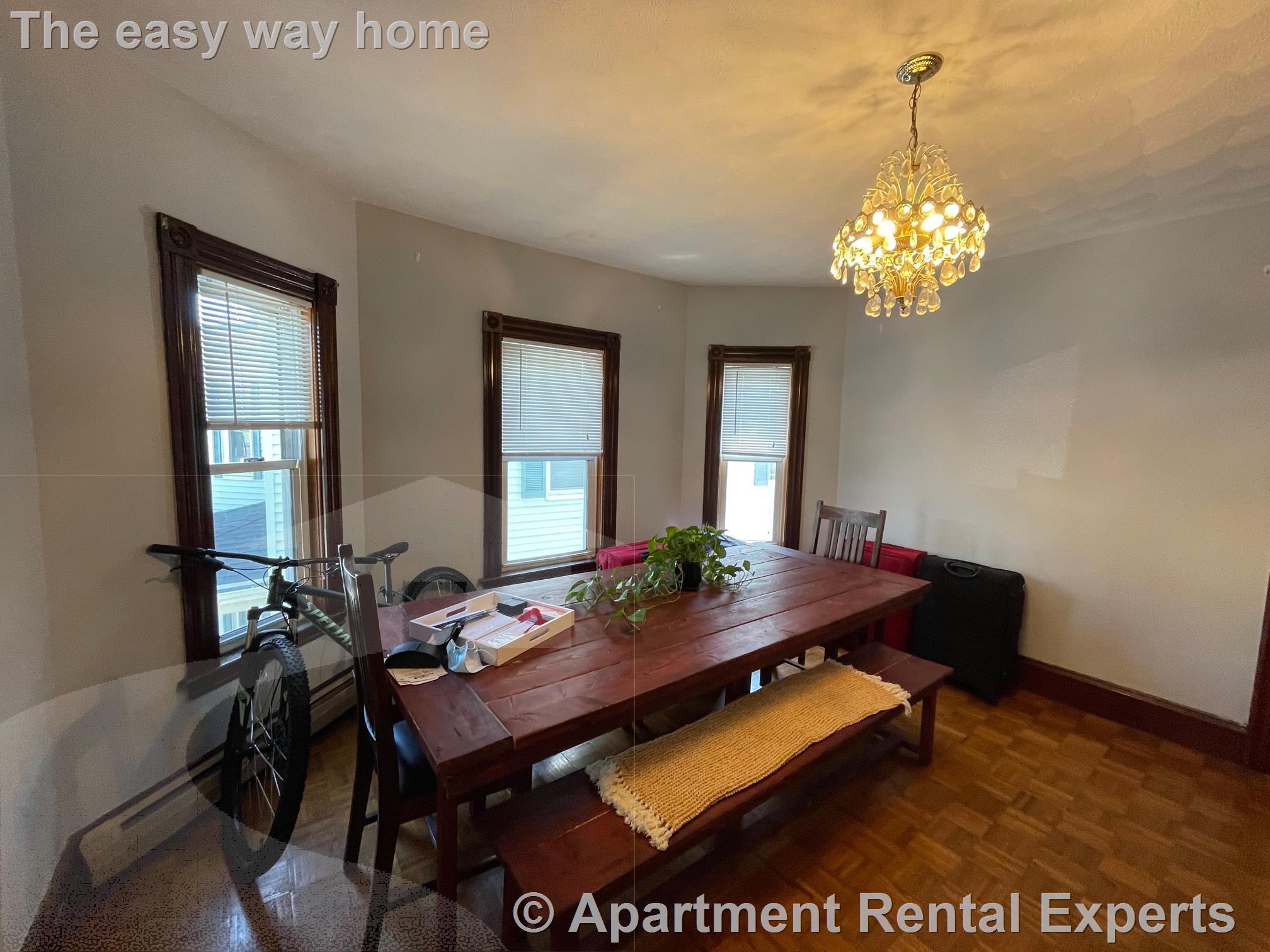 98 Holland St, Davis Square