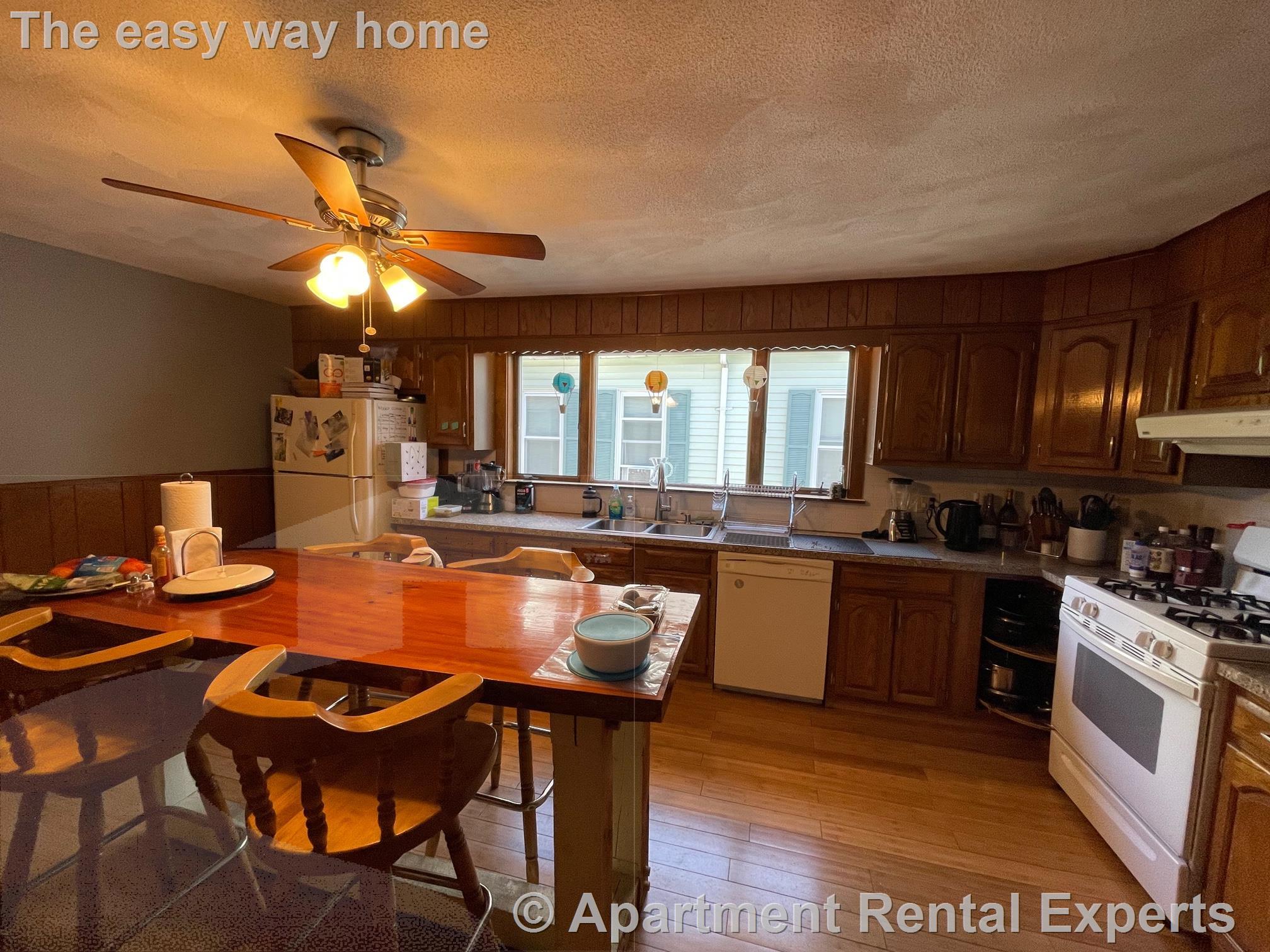 98 Holland St, Davis Square