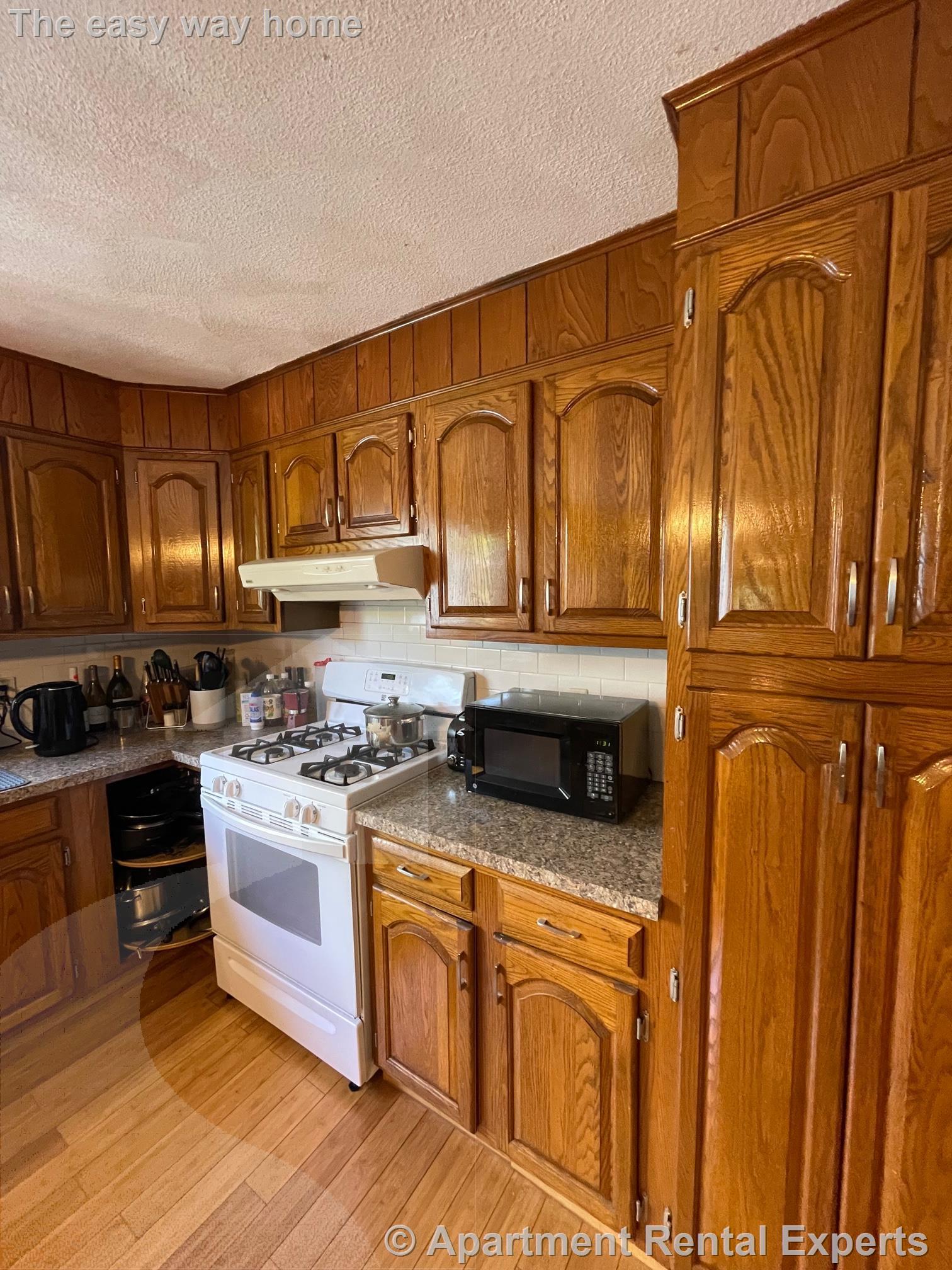 98 Holland St, Davis Square