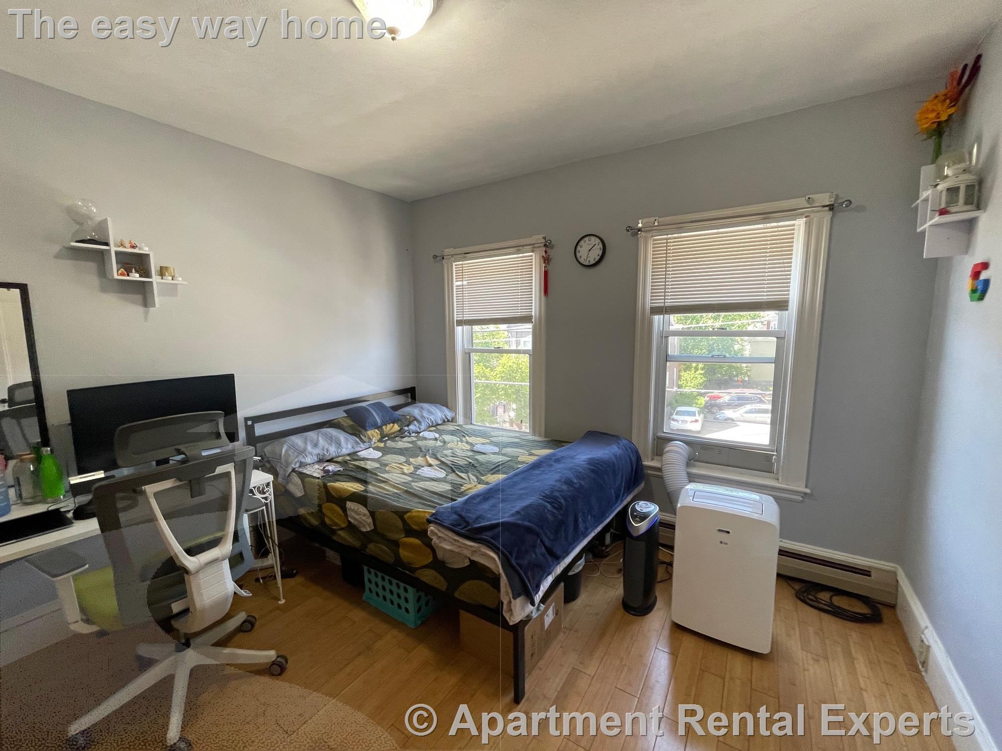 98 Holland St, Davis Square