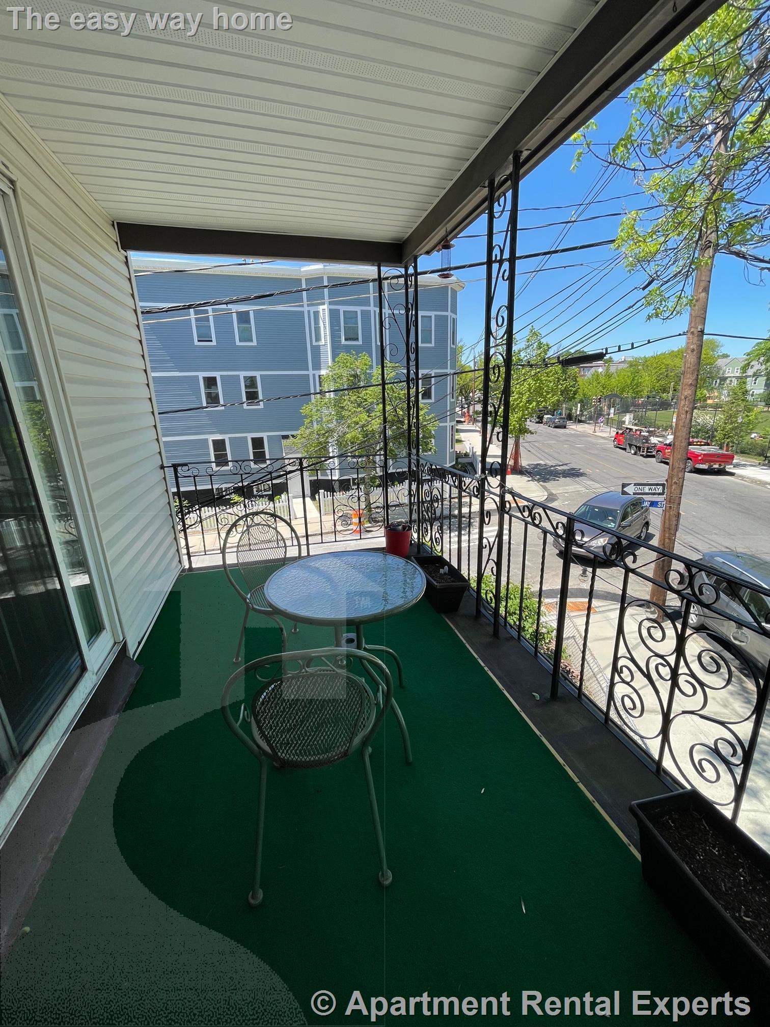 98 Holland St, Davis Square