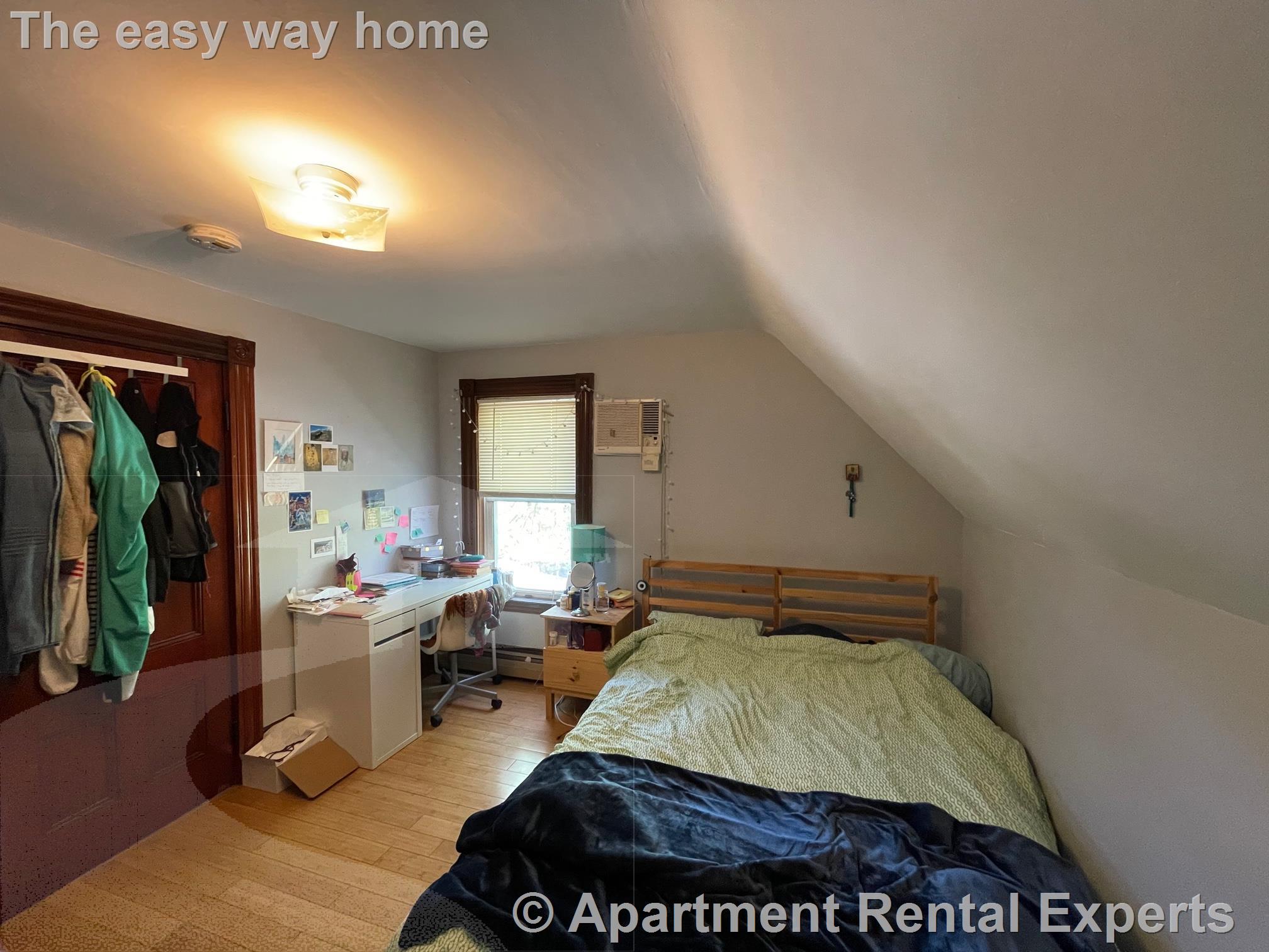 98 Holland St, Davis Square