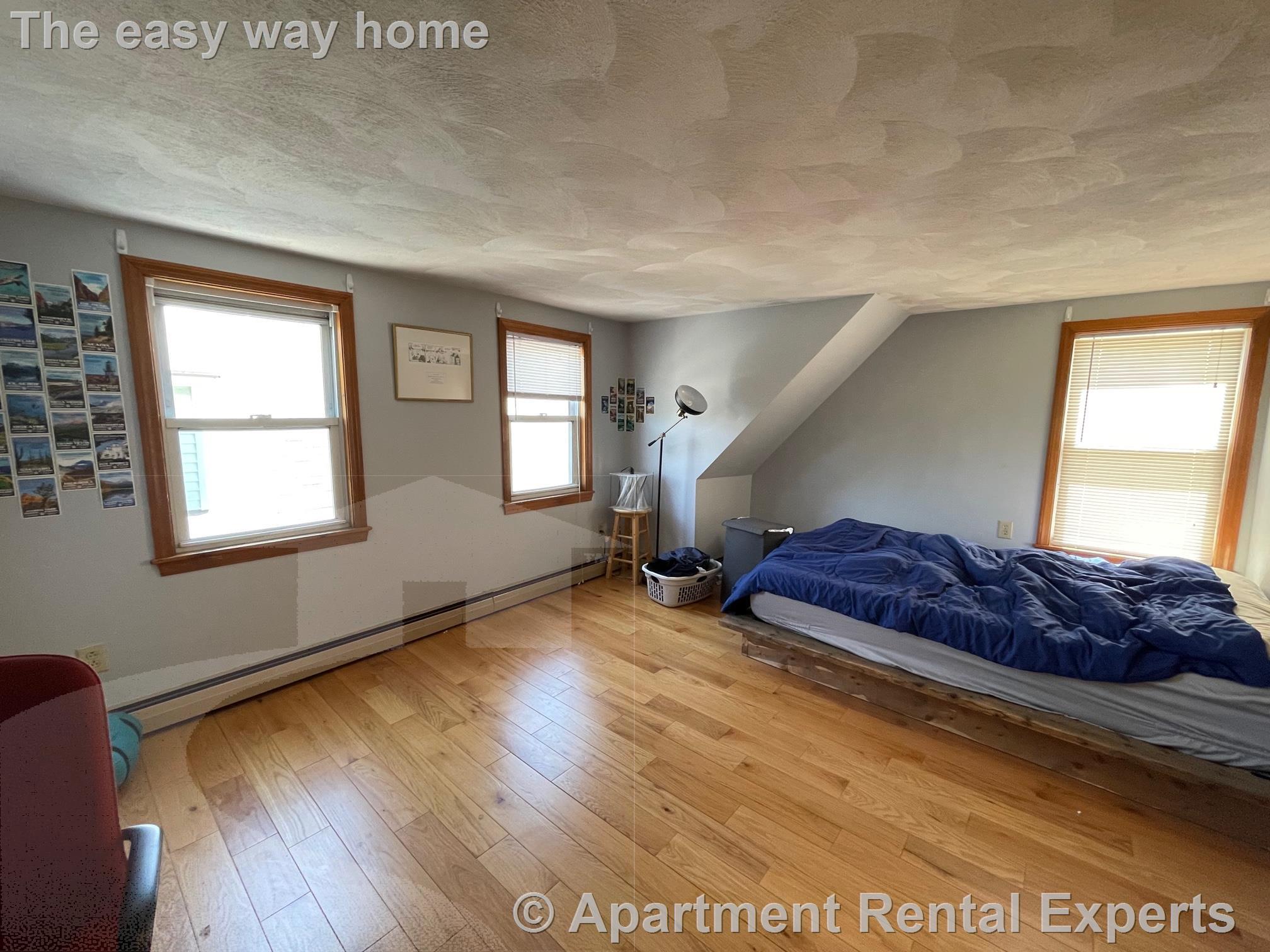 98 Holland St, Davis Square