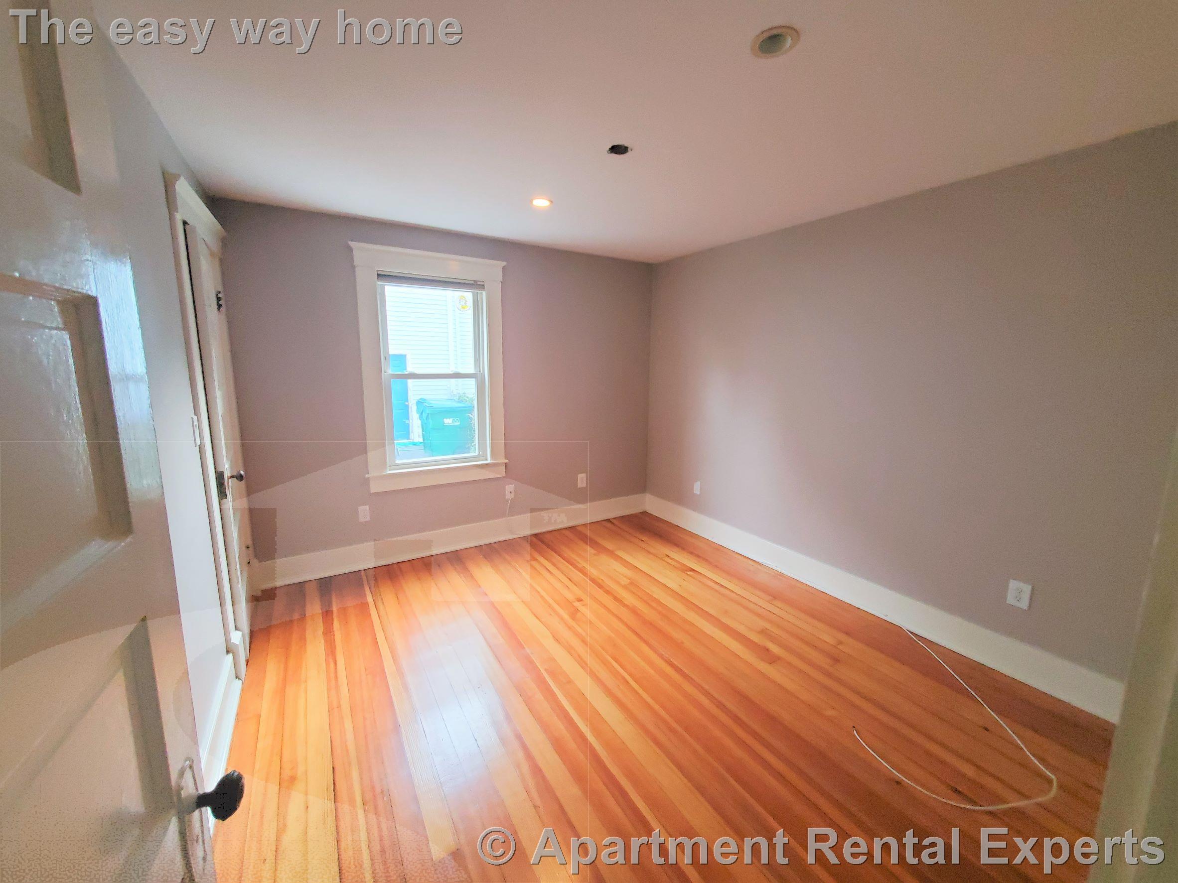 25 Burget Ave, Tufts