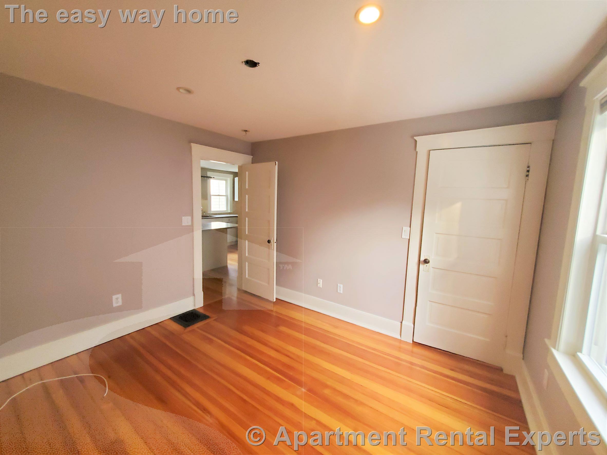 25 Burget Ave, Tufts