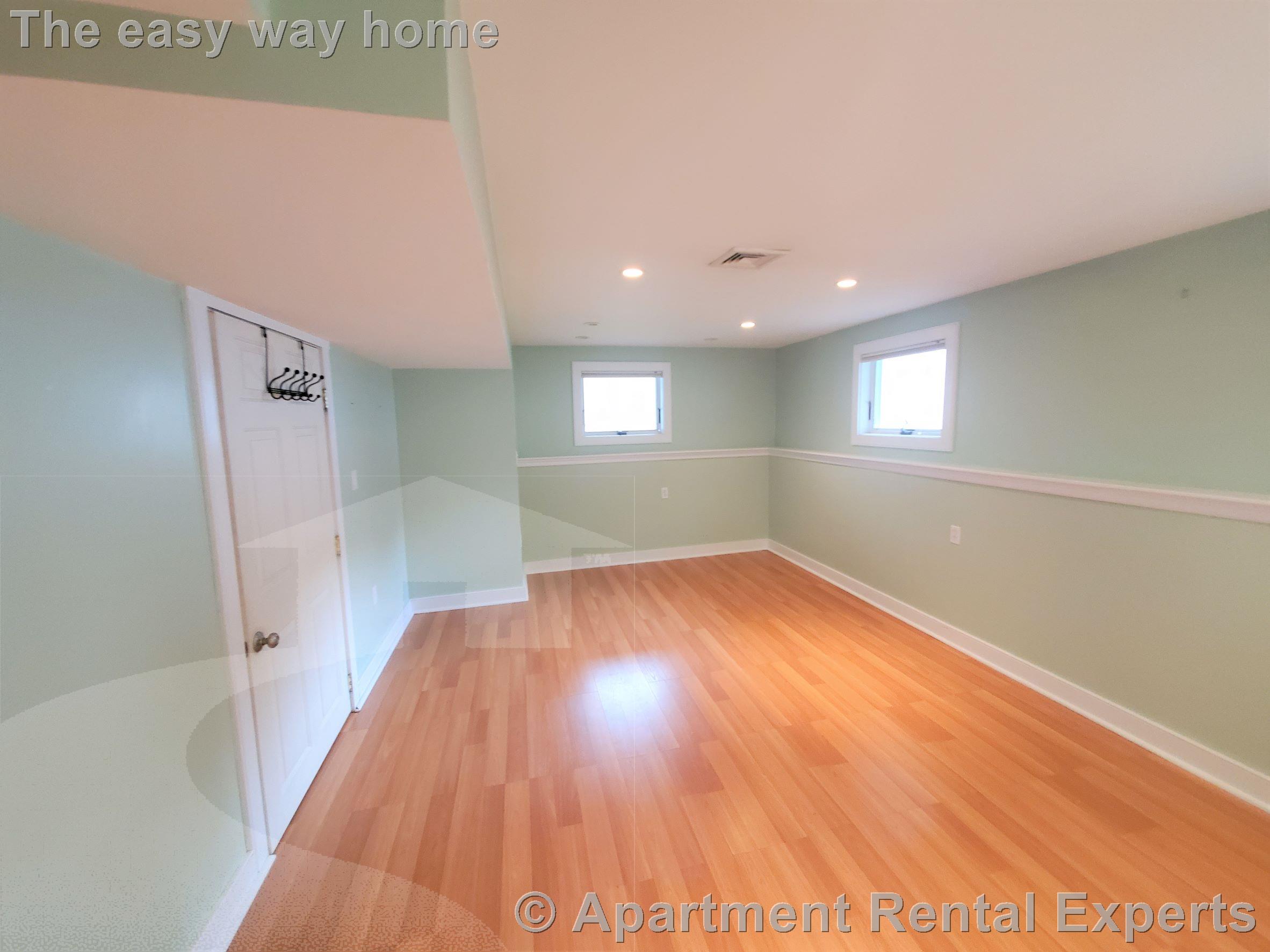 25 Burget Ave, Tufts