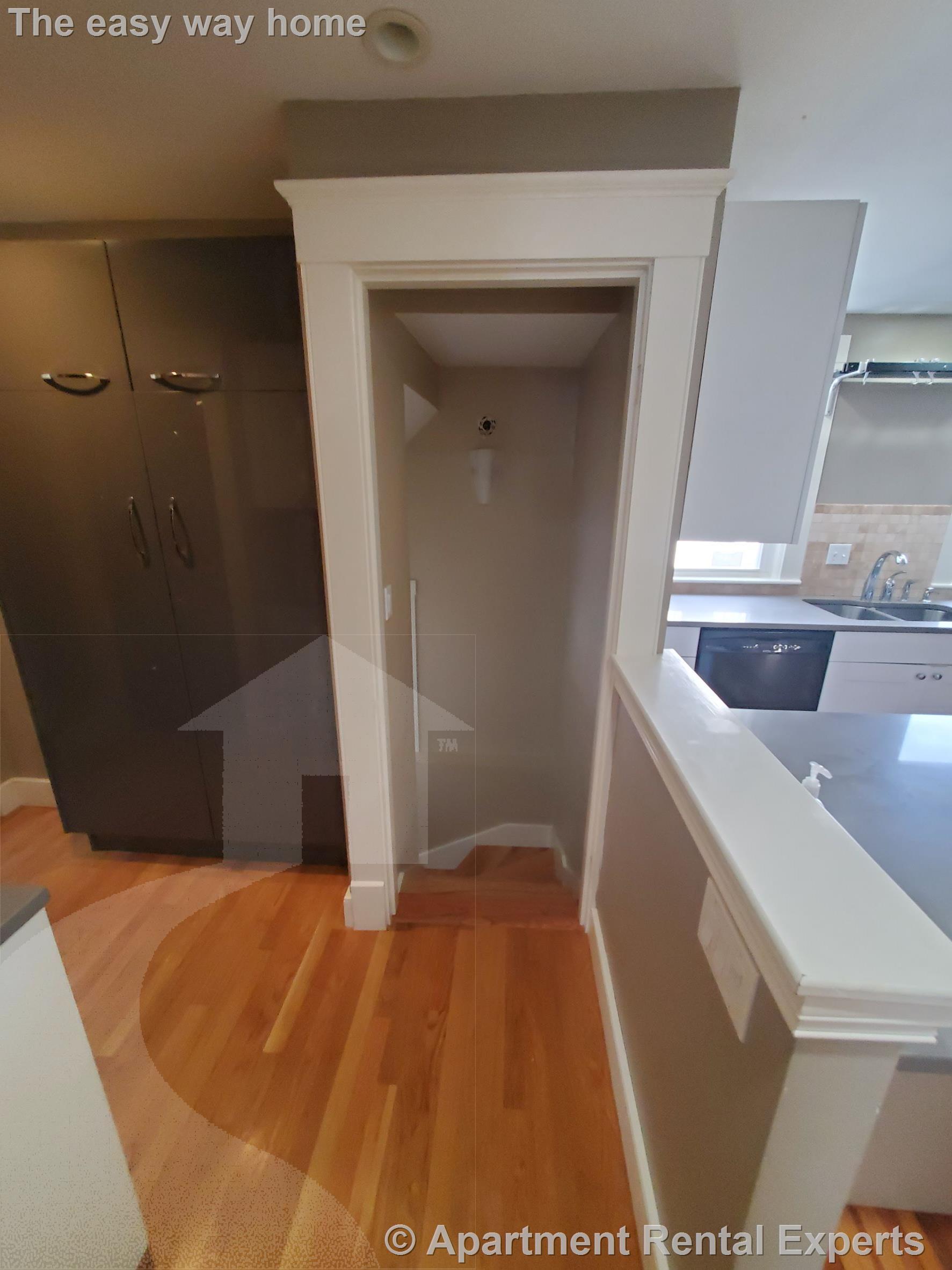 25 Burget Ave, Tufts