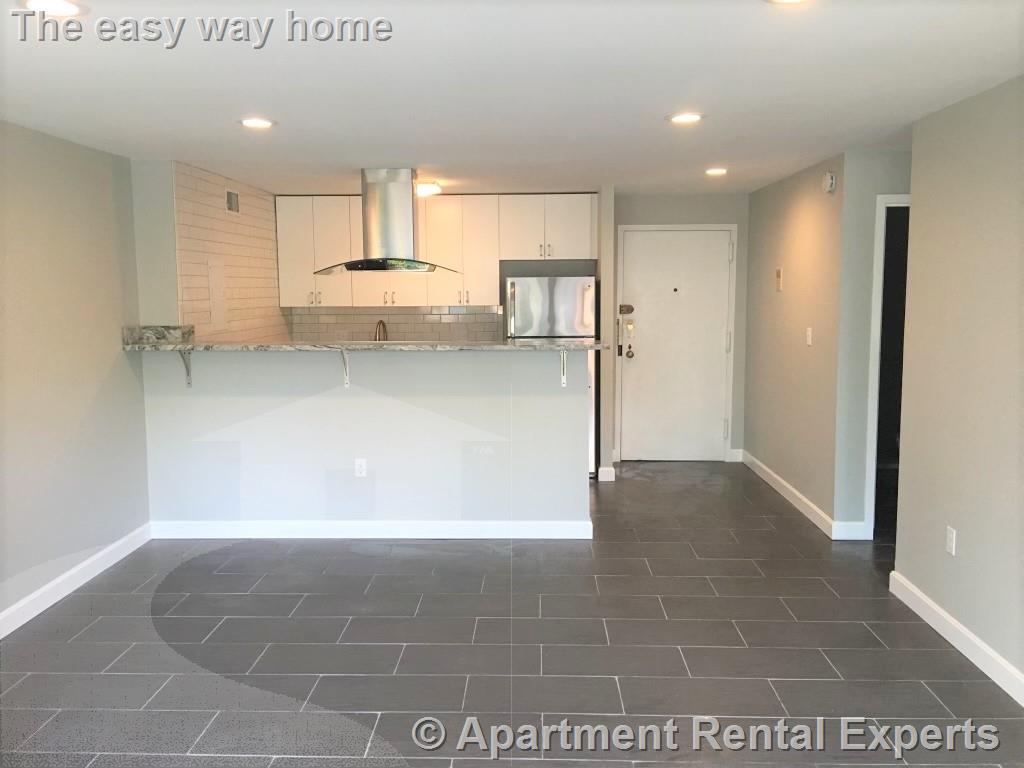 1105 Massachusetts Ave, Harvard Square