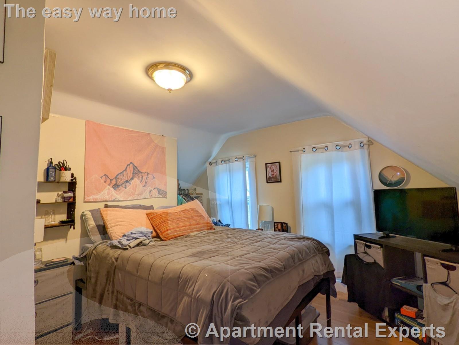 83 Yorktown St, Teele Square