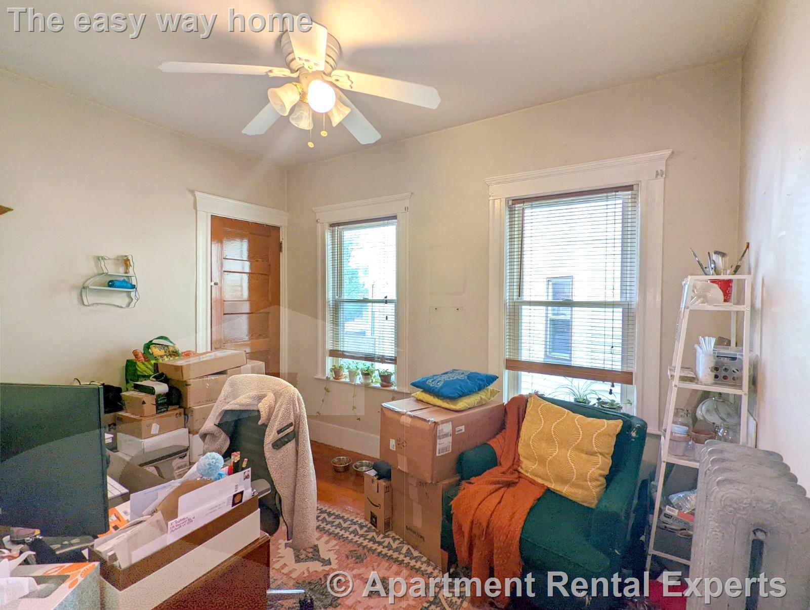 292 Boston Ave, Tufts