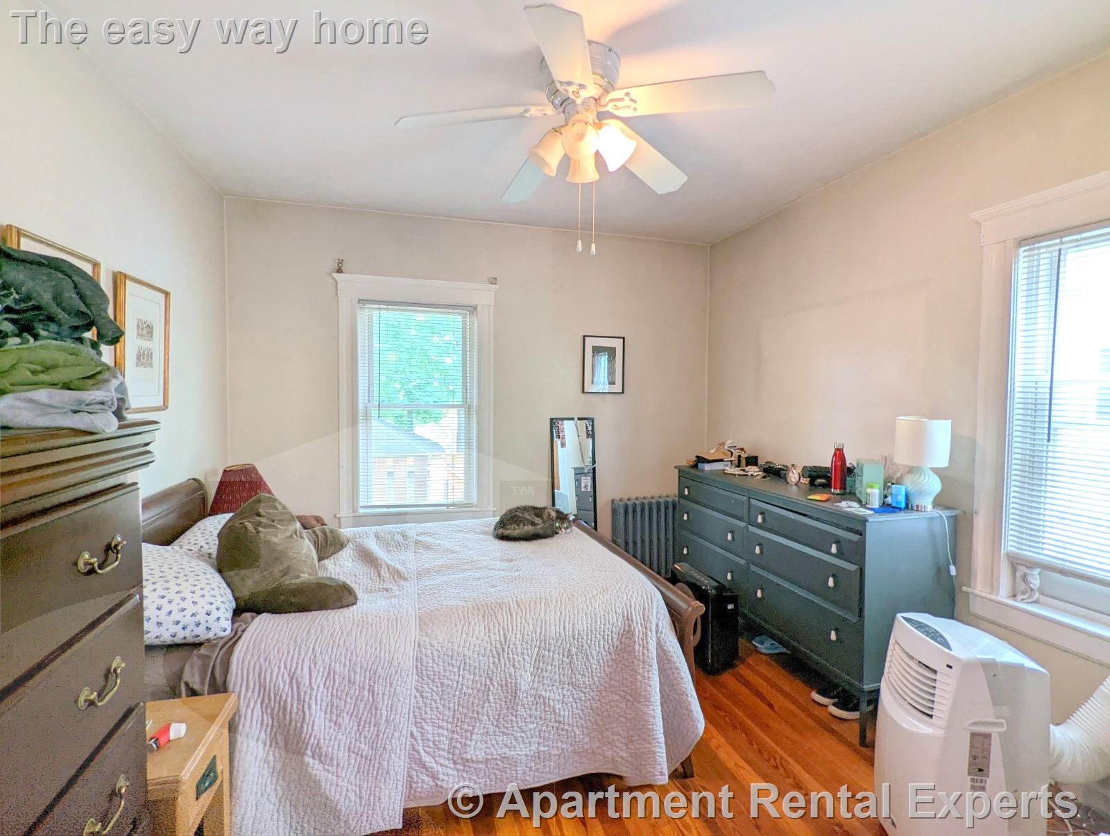 292 Boston Ave, Tufts